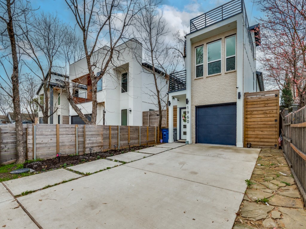 1960 Toronto Street