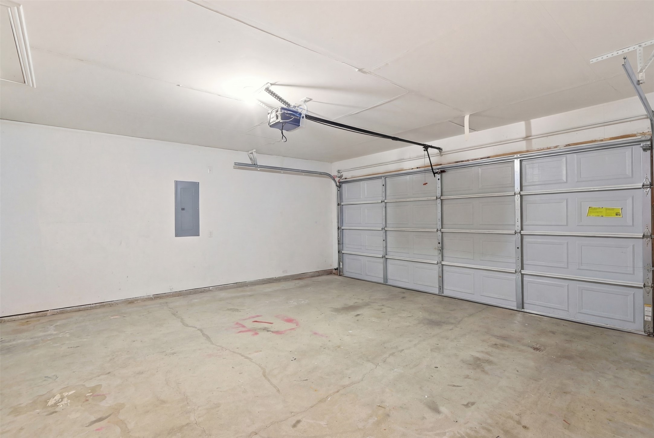 606 W 6th Street