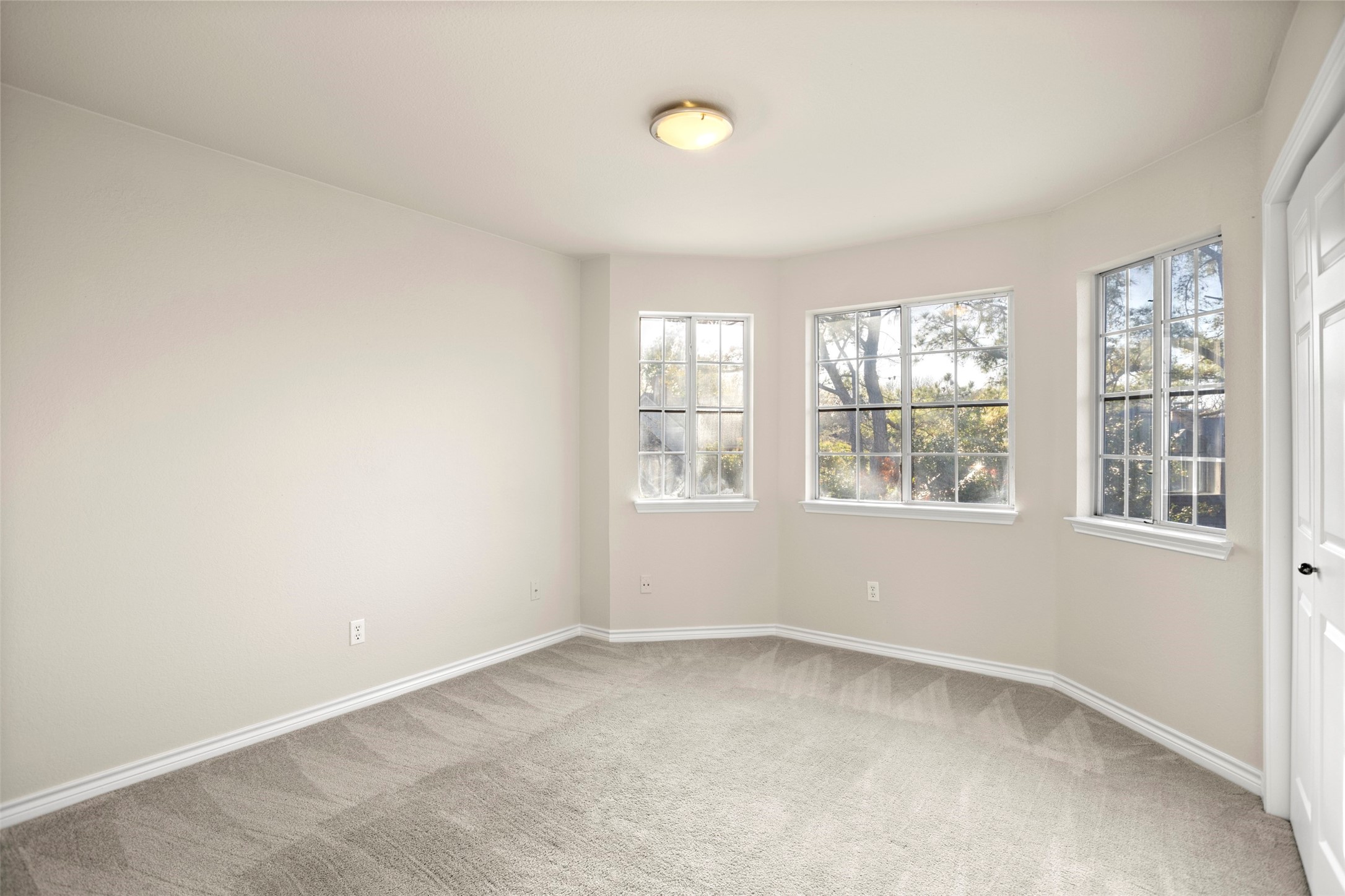 4202 Hearthside Drive