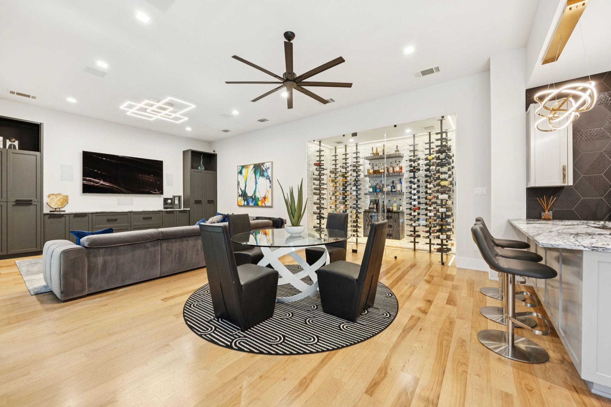 1835 Creekview Court