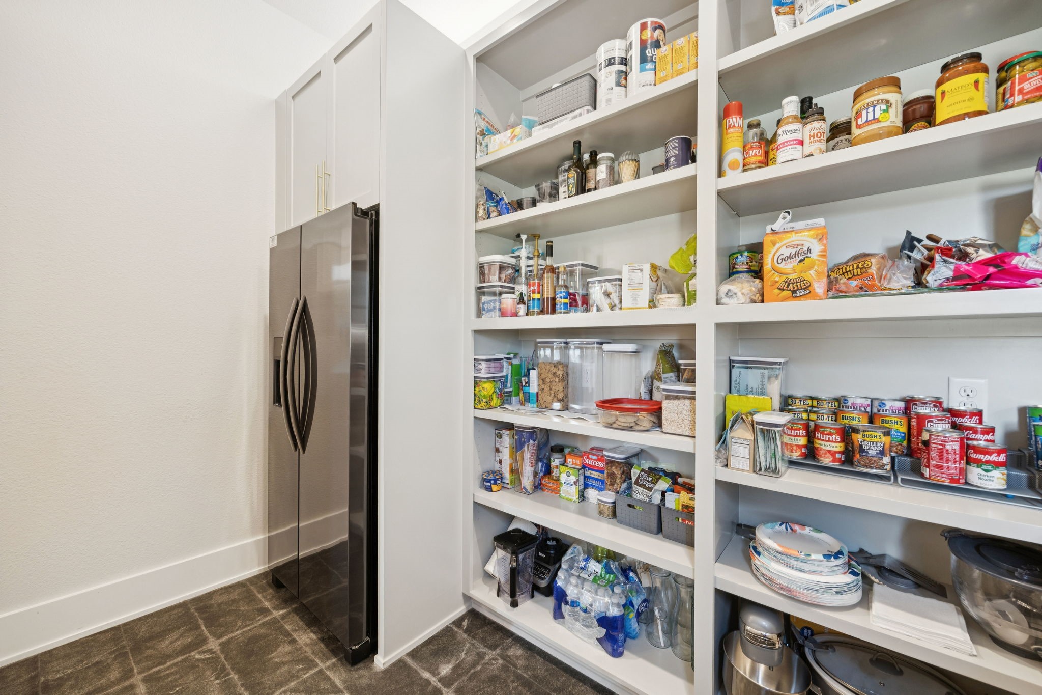 1835 Creekview Court