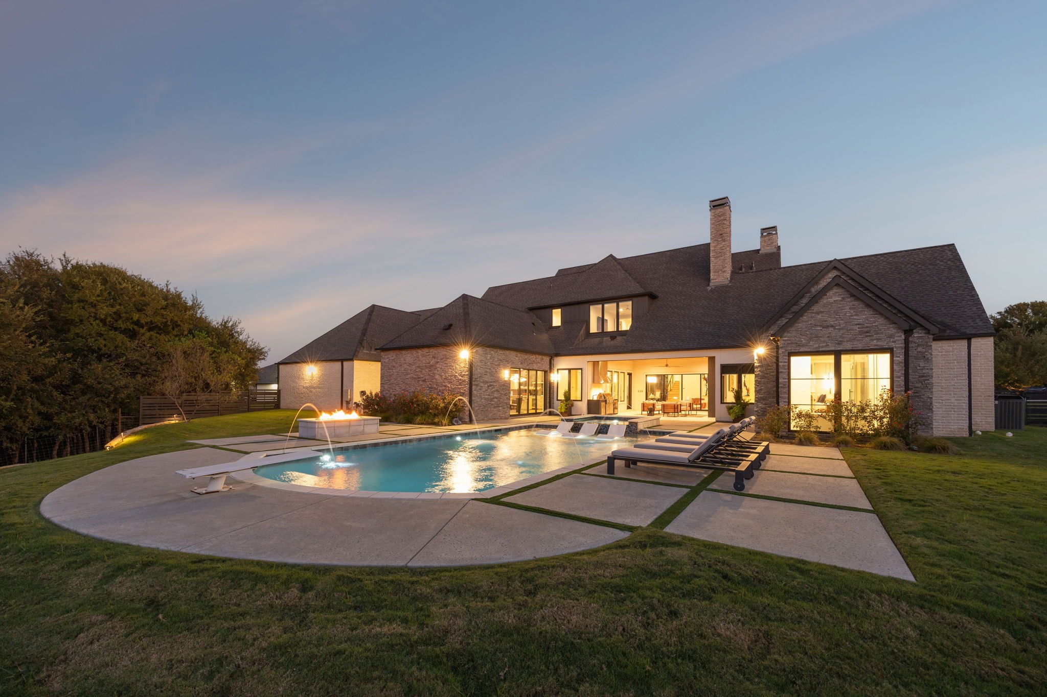 1835 Creekview Court