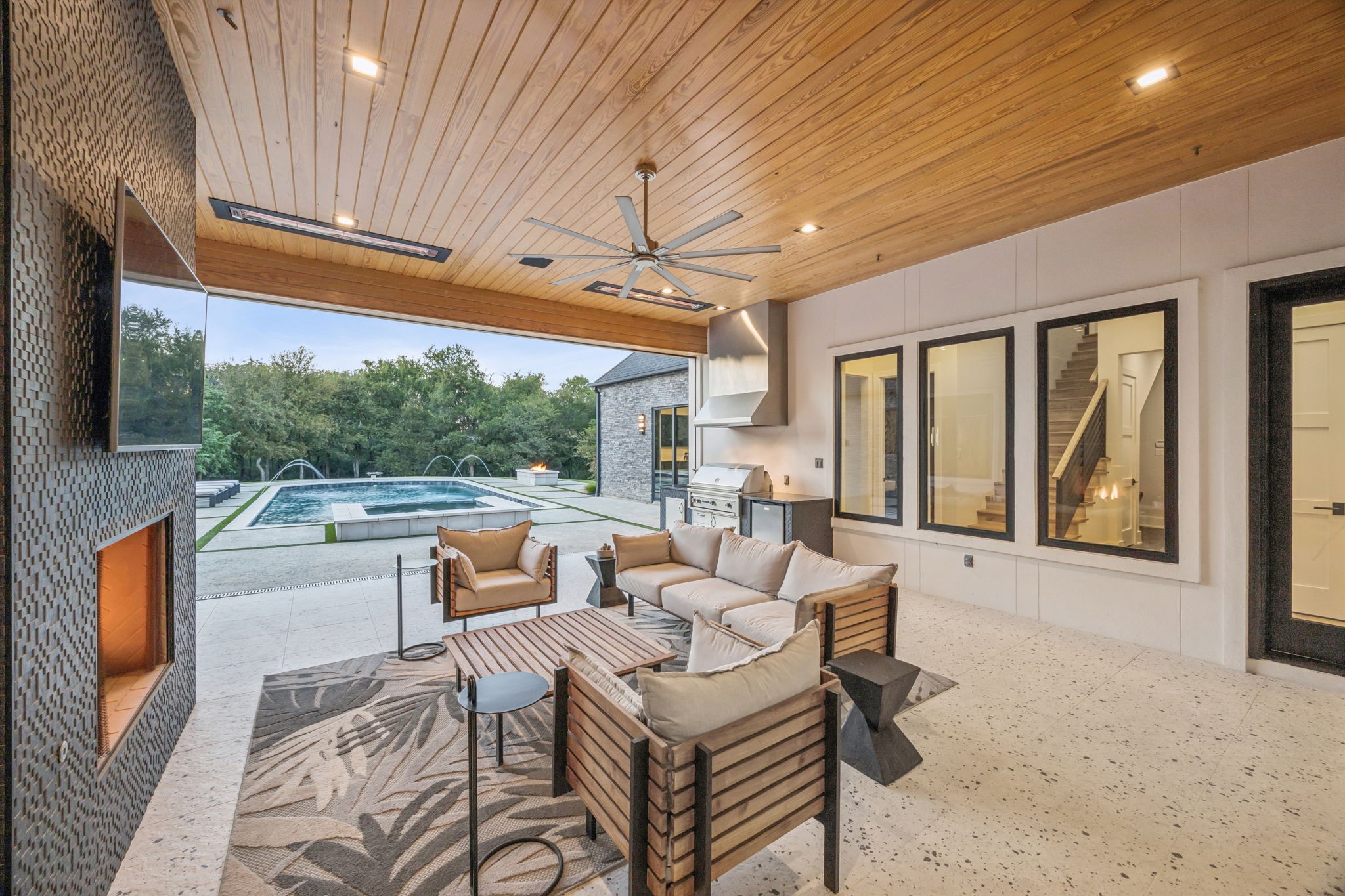 1835 Creekview Court