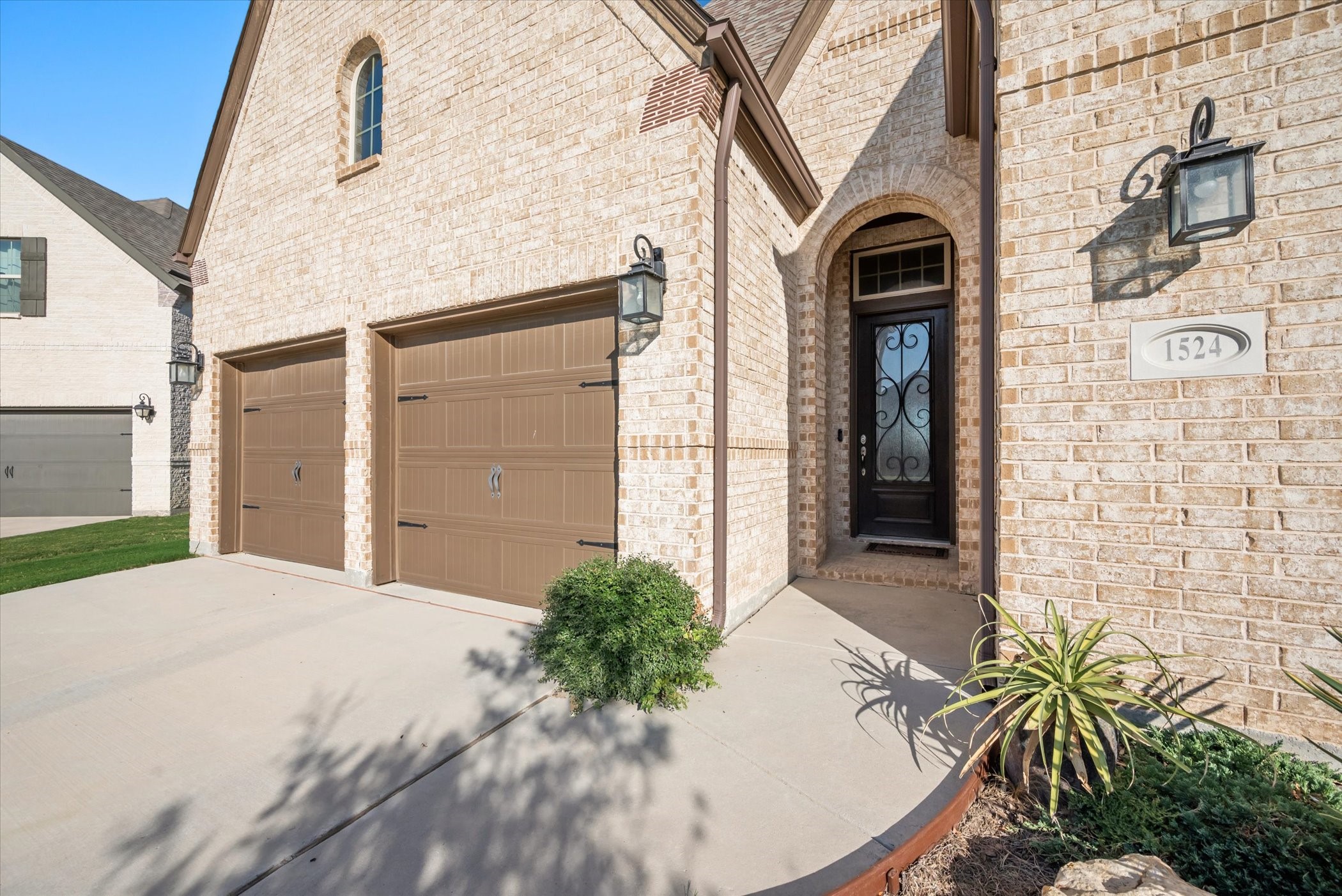 1524 Everitt Trail