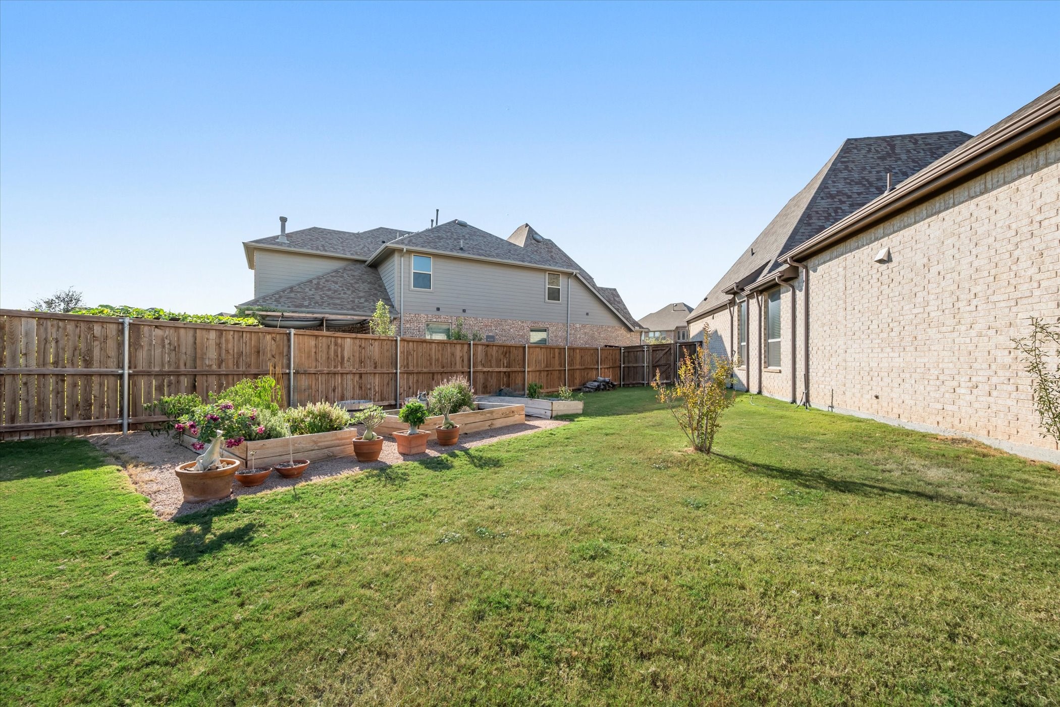 1524 Everitt Trail