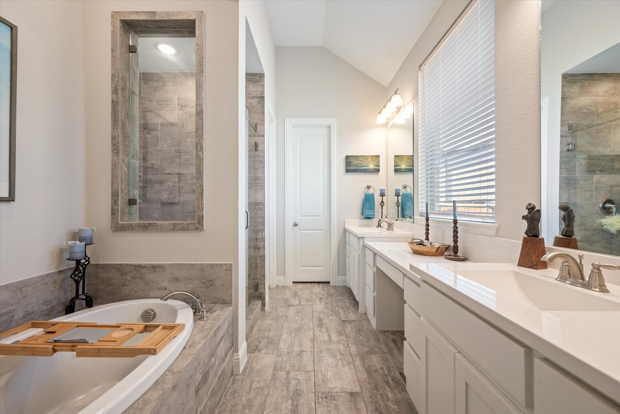 1524 Everitt Trail