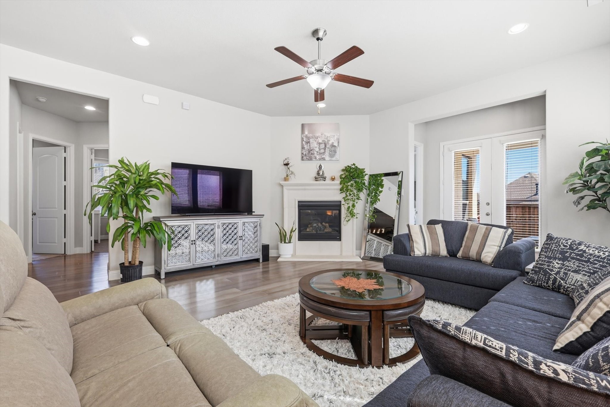 3424 Poinsettia Way