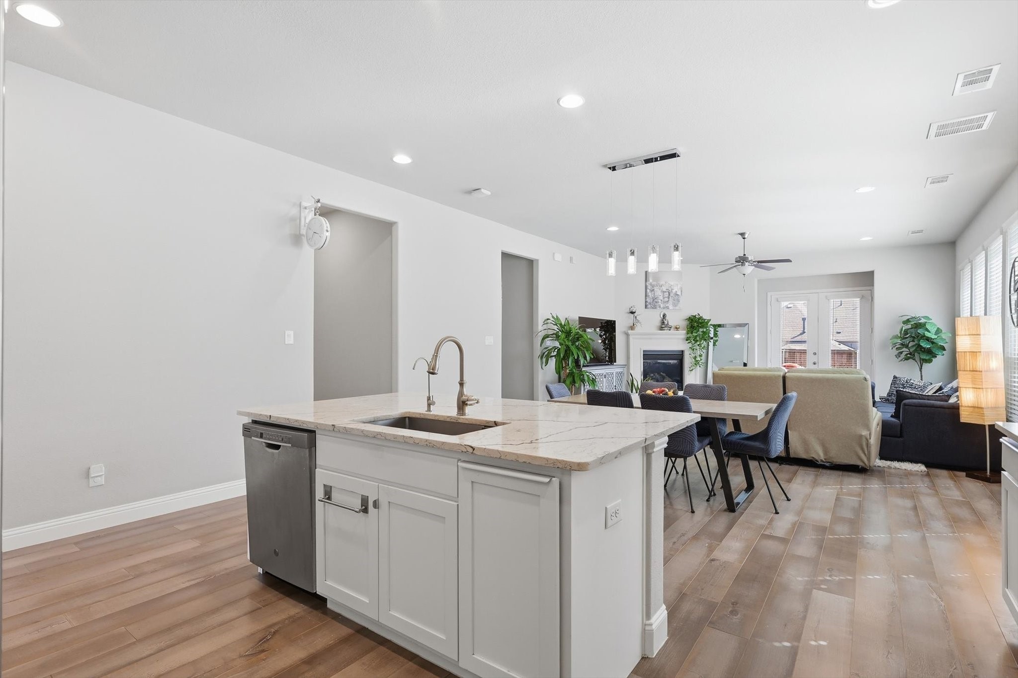 3424 Poinsettia Way