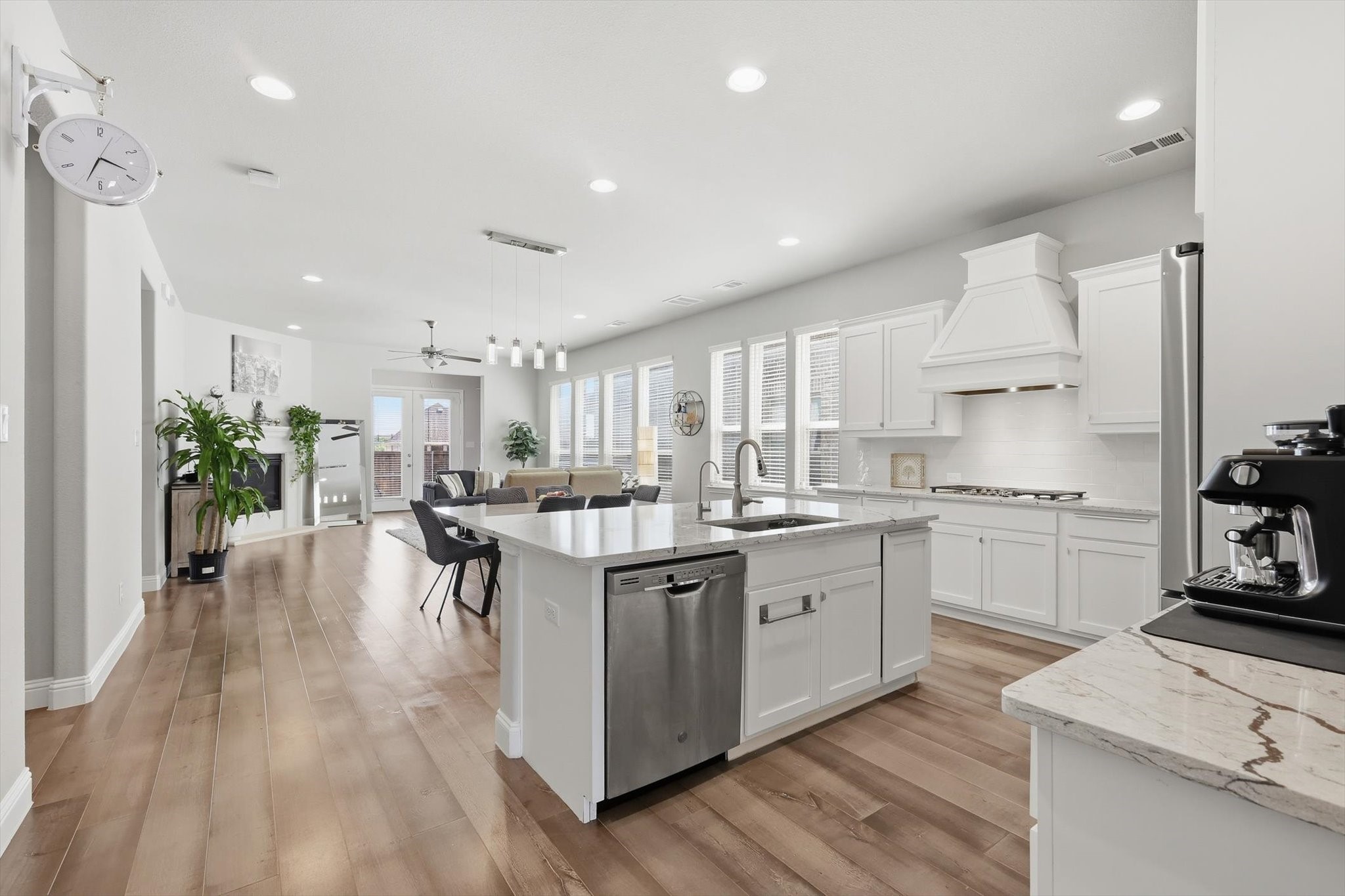 3424 Poinsettia Way