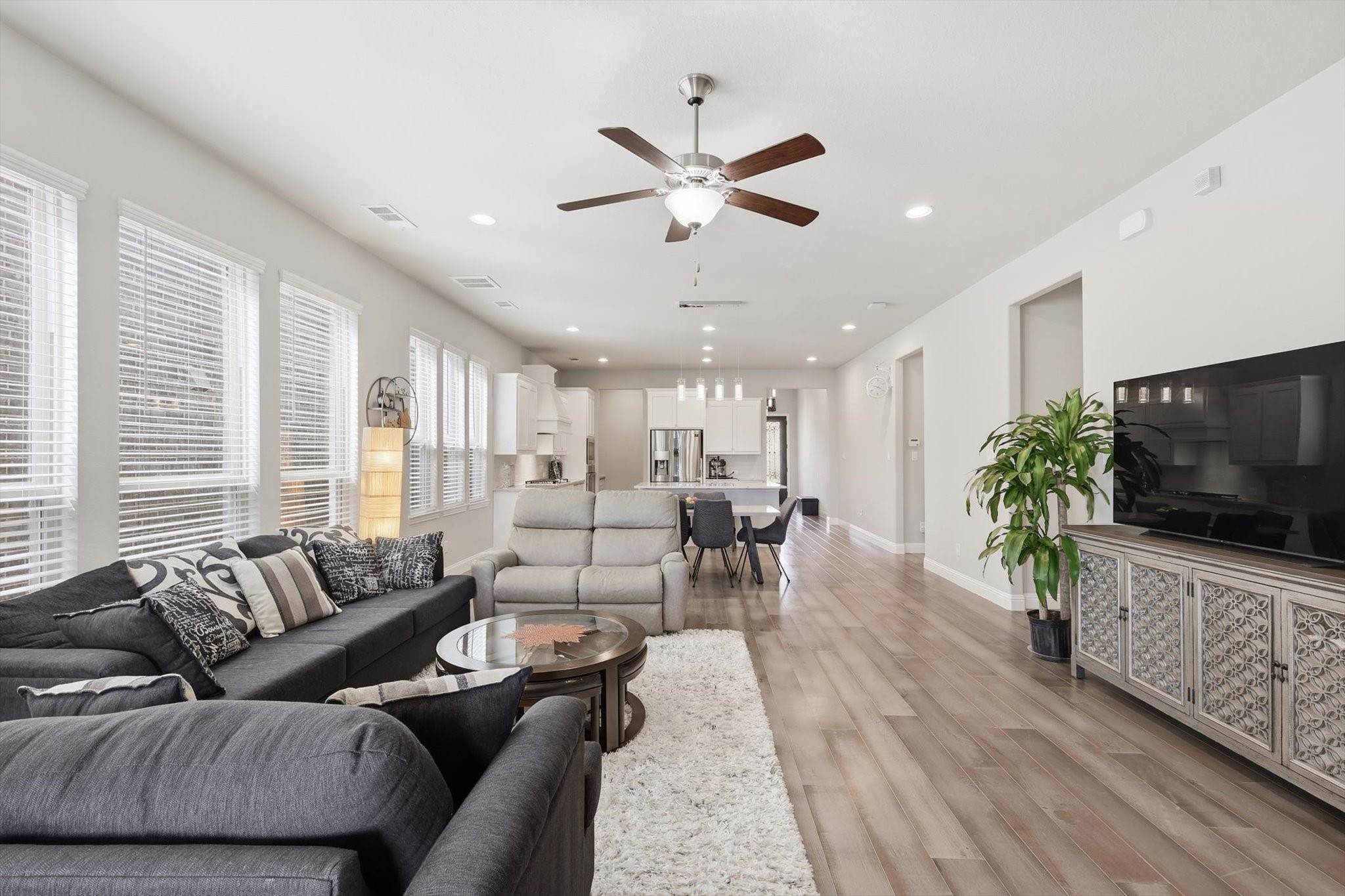3424 Poinsettia Way