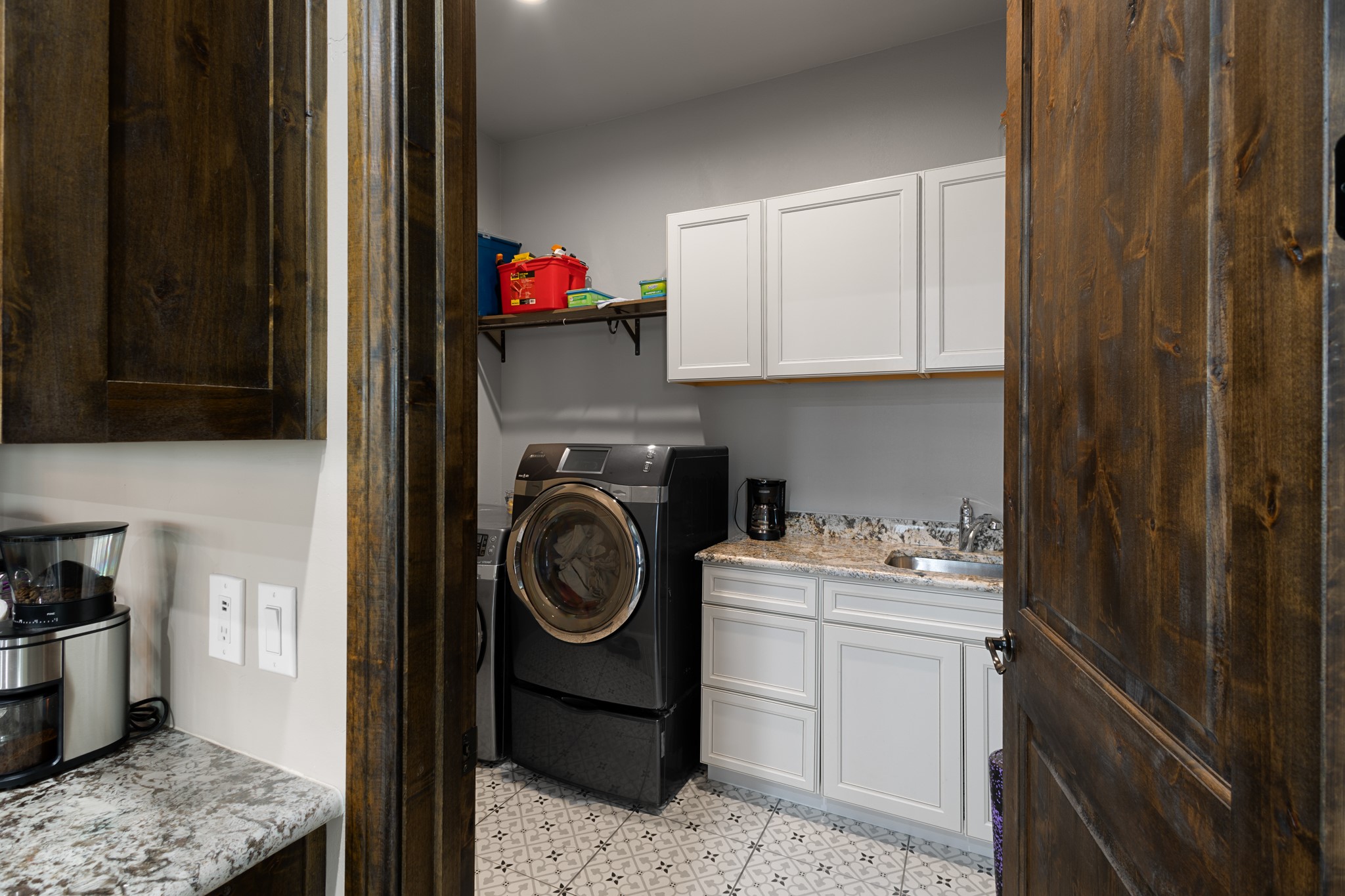 1395 Private Road 4011