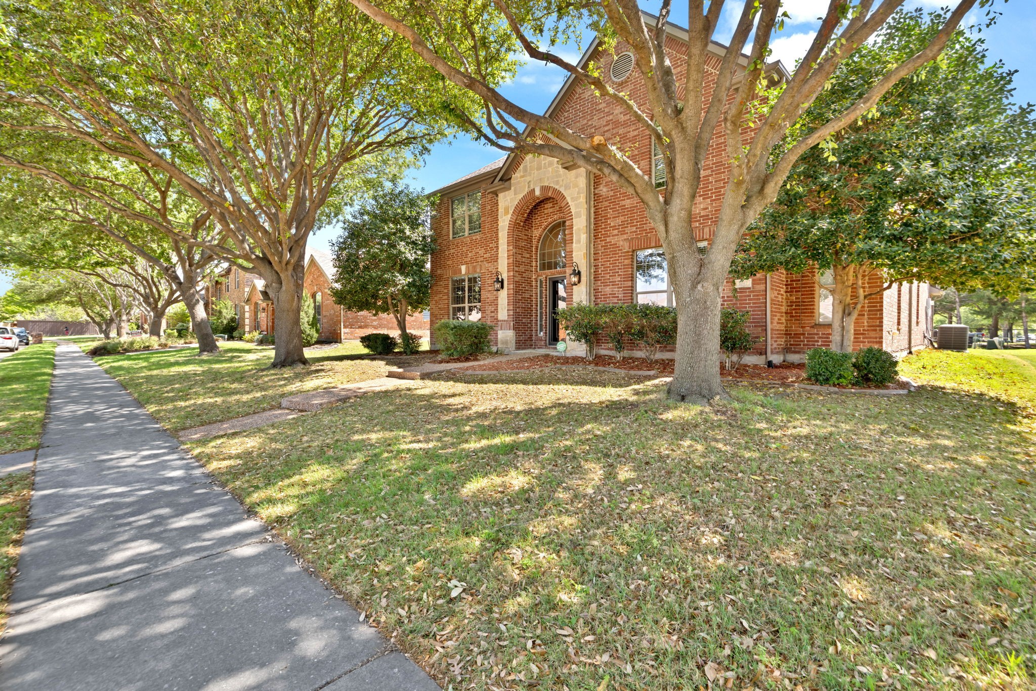 1097 Southampton Drive