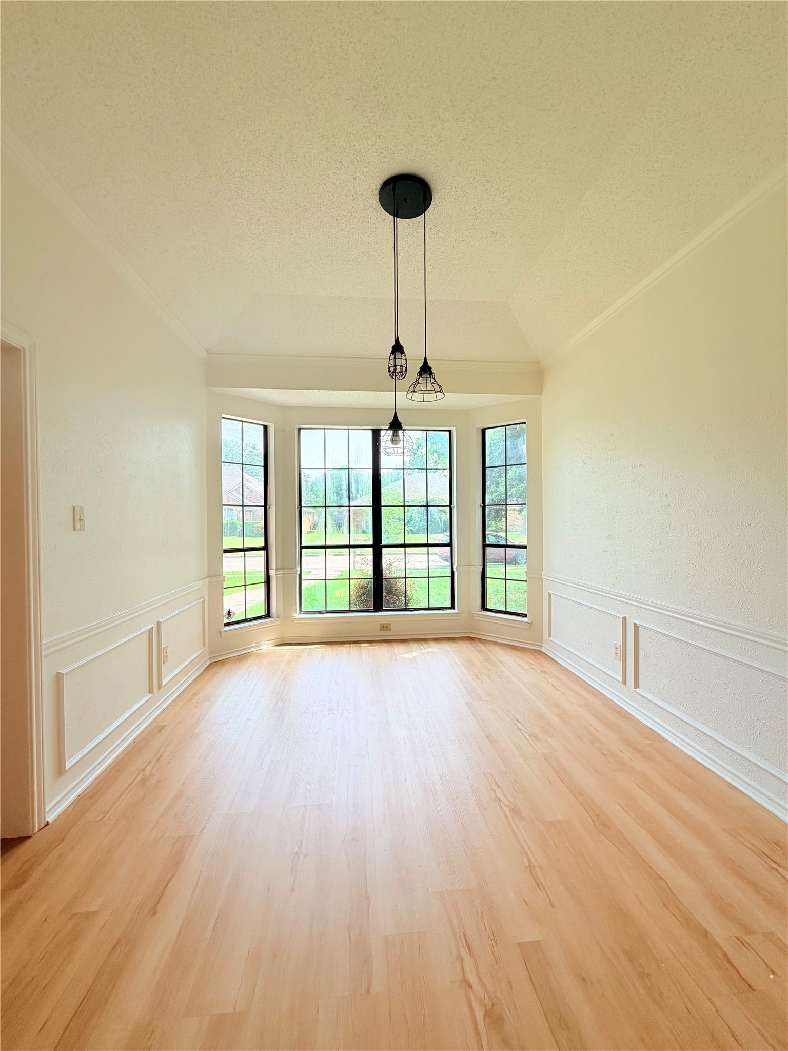 3613 Longbow Lane
