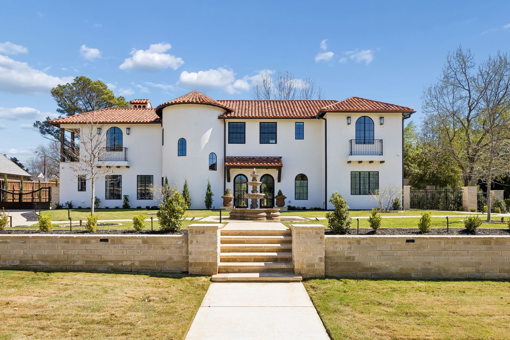 5301 Miramar Lane
