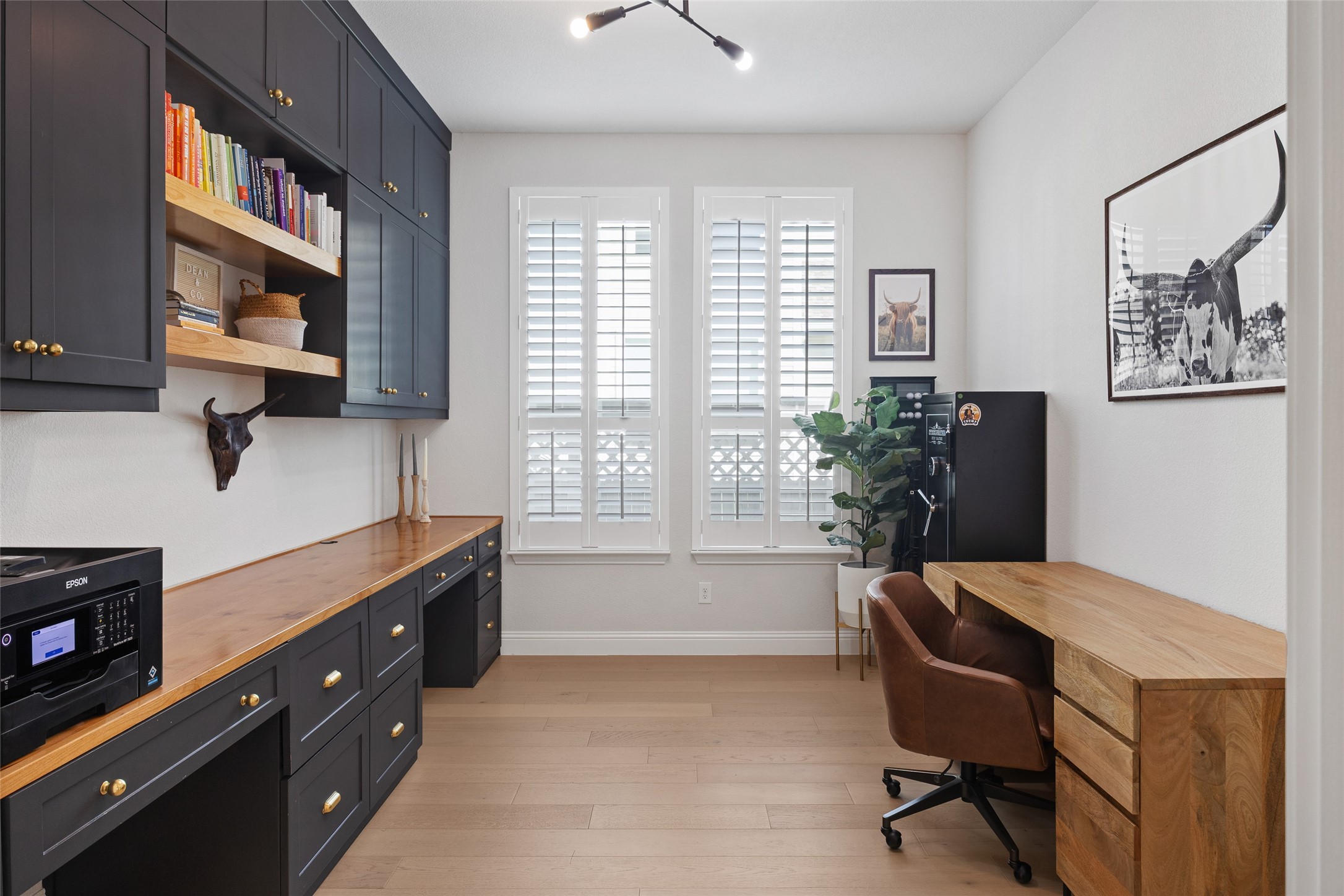 311 N Pecan Parkway