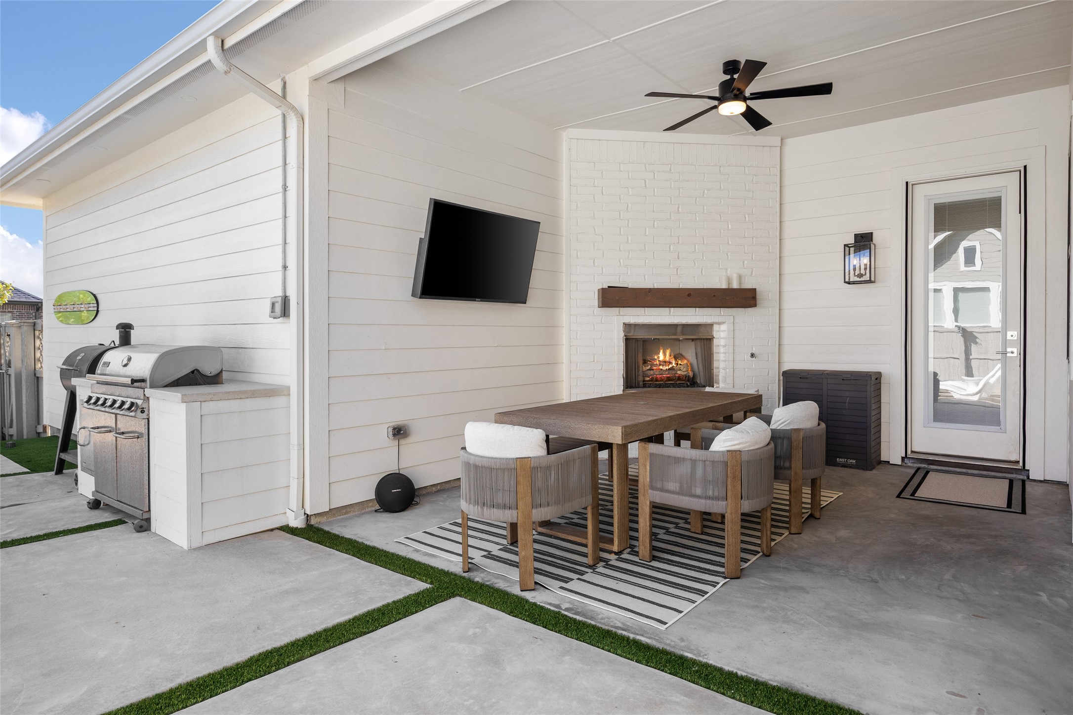 311 N Pecan Parkway