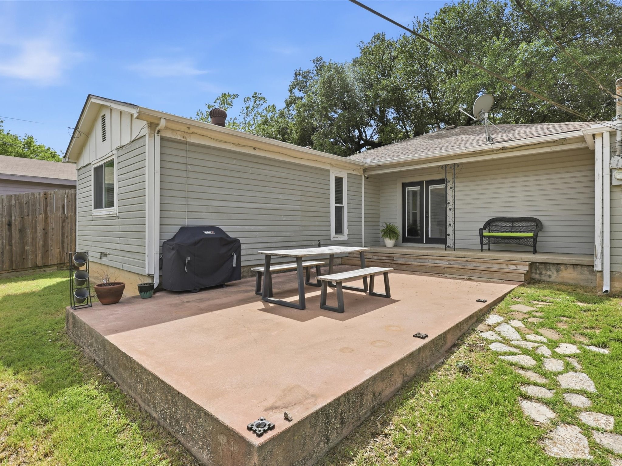 3137 Bigham Boulevard