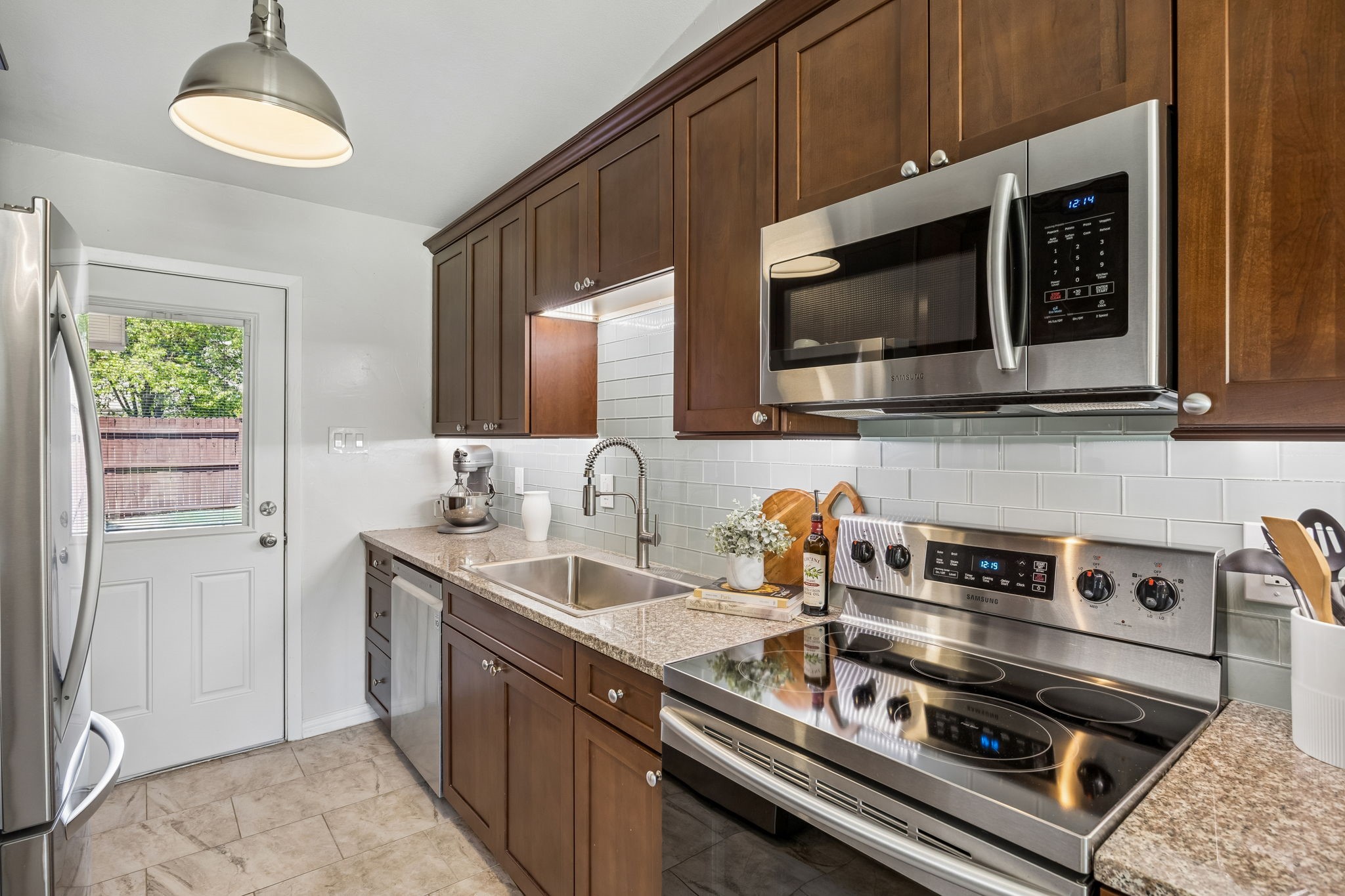 4215 John Court