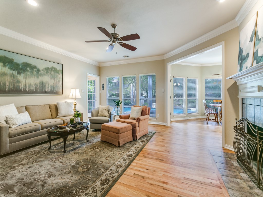 701 Lakehurst Court