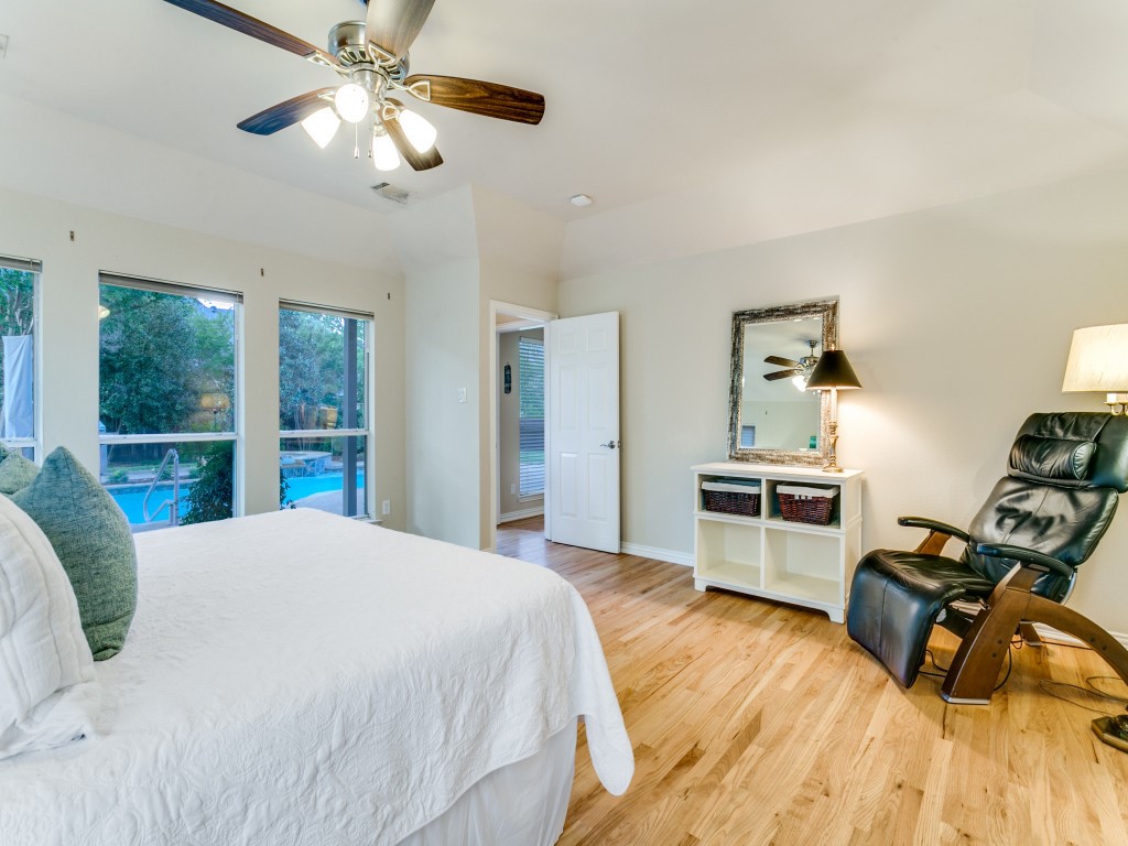 701 Lakehurst Court