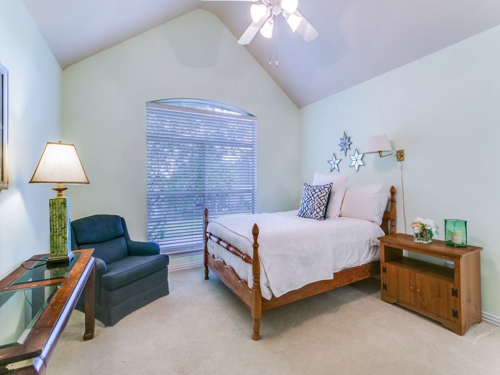 701 Lakehurst Court