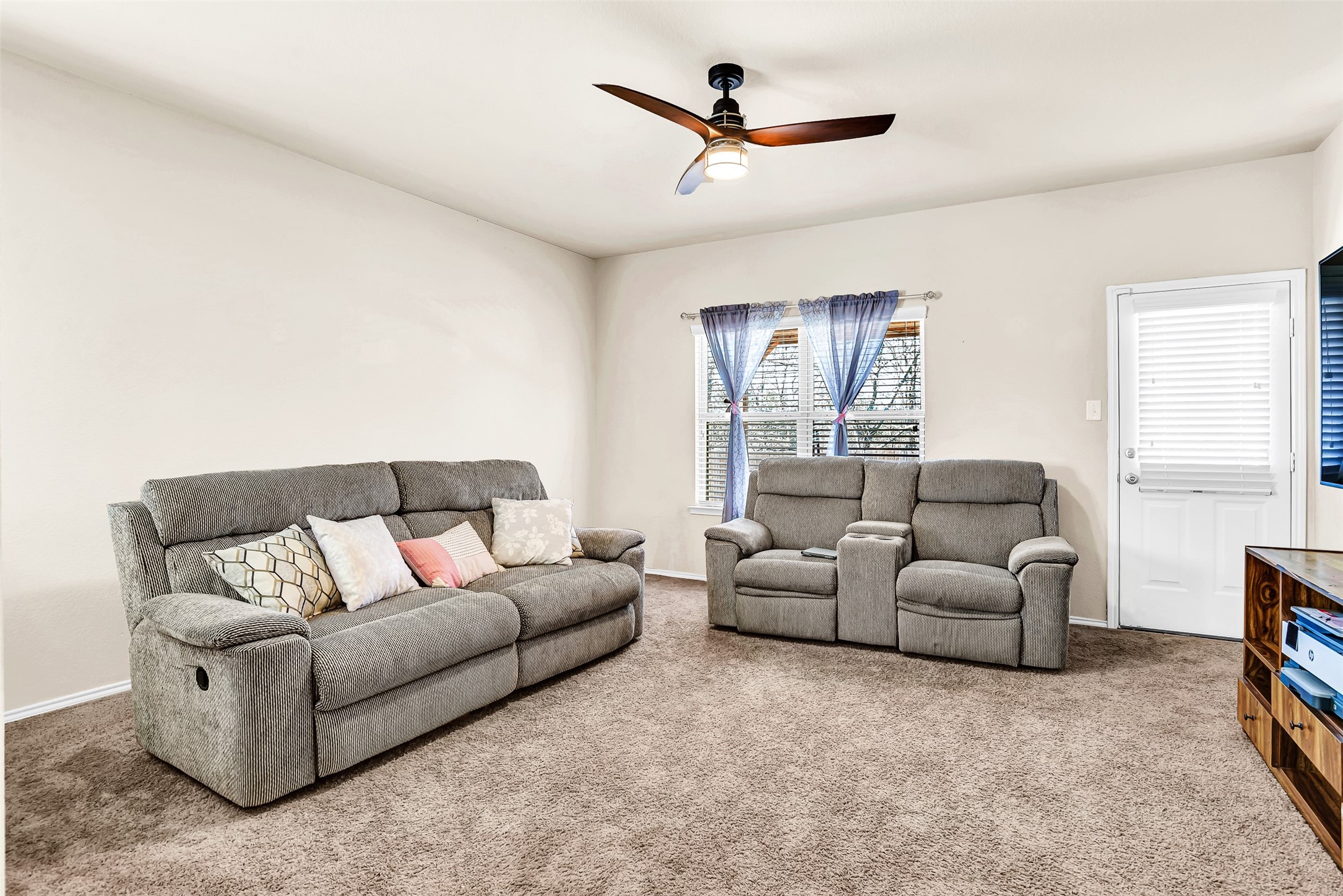 1201 Jasper Crossing