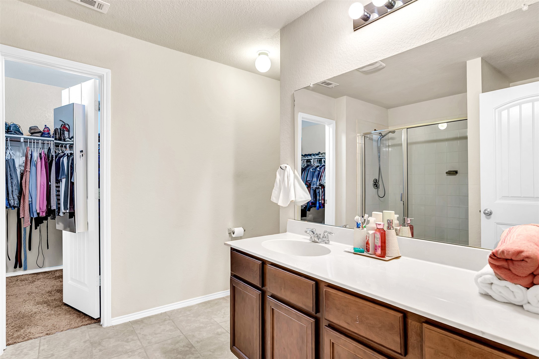 1201 Jasper Crossing