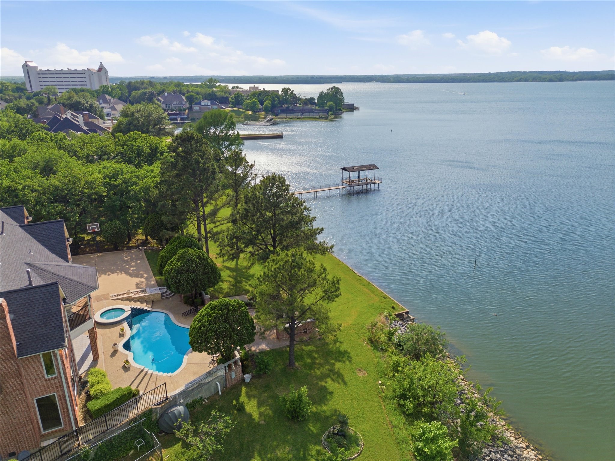 5815 Bay Club Drive