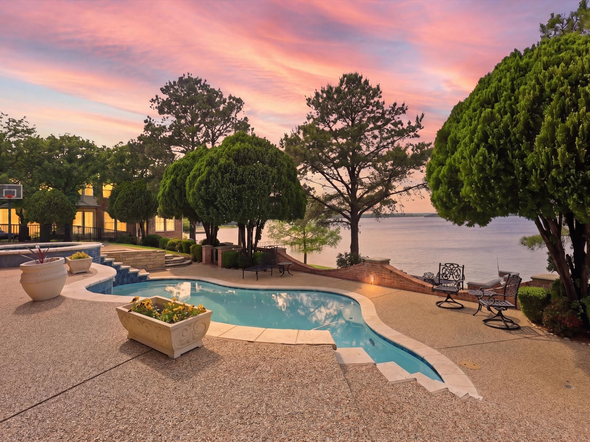 5815 Bay Club Drive