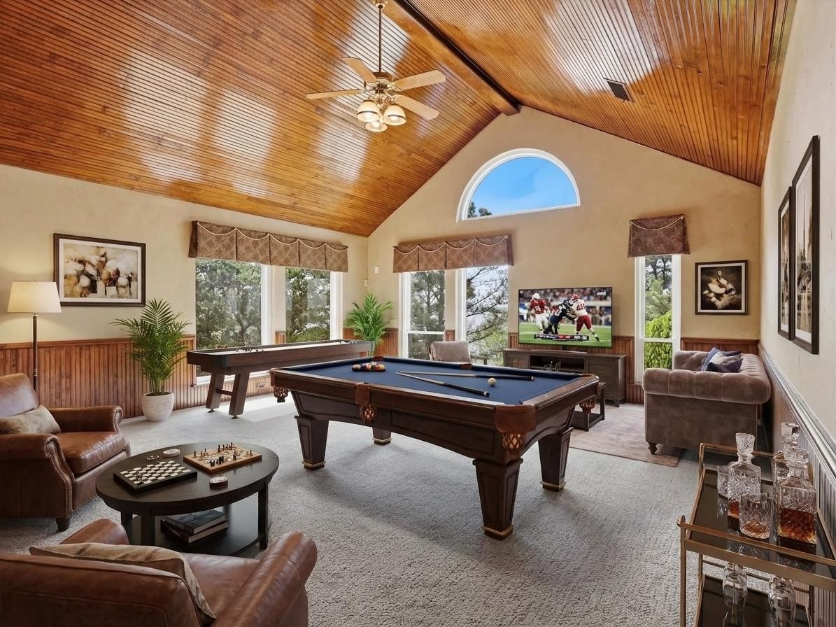 5815 Bay Club Drive