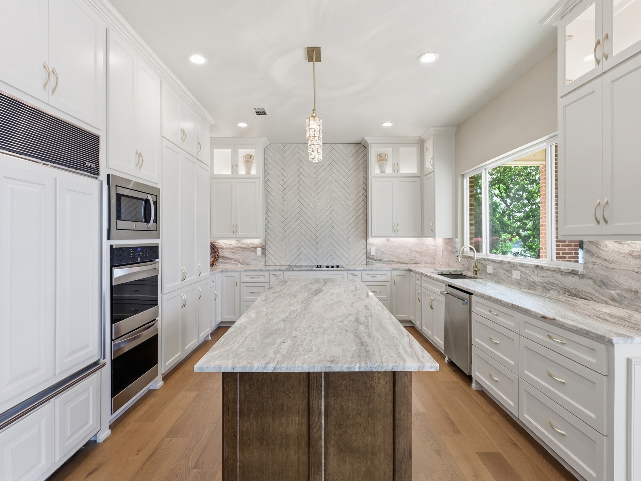 5815 Bay Club Drive