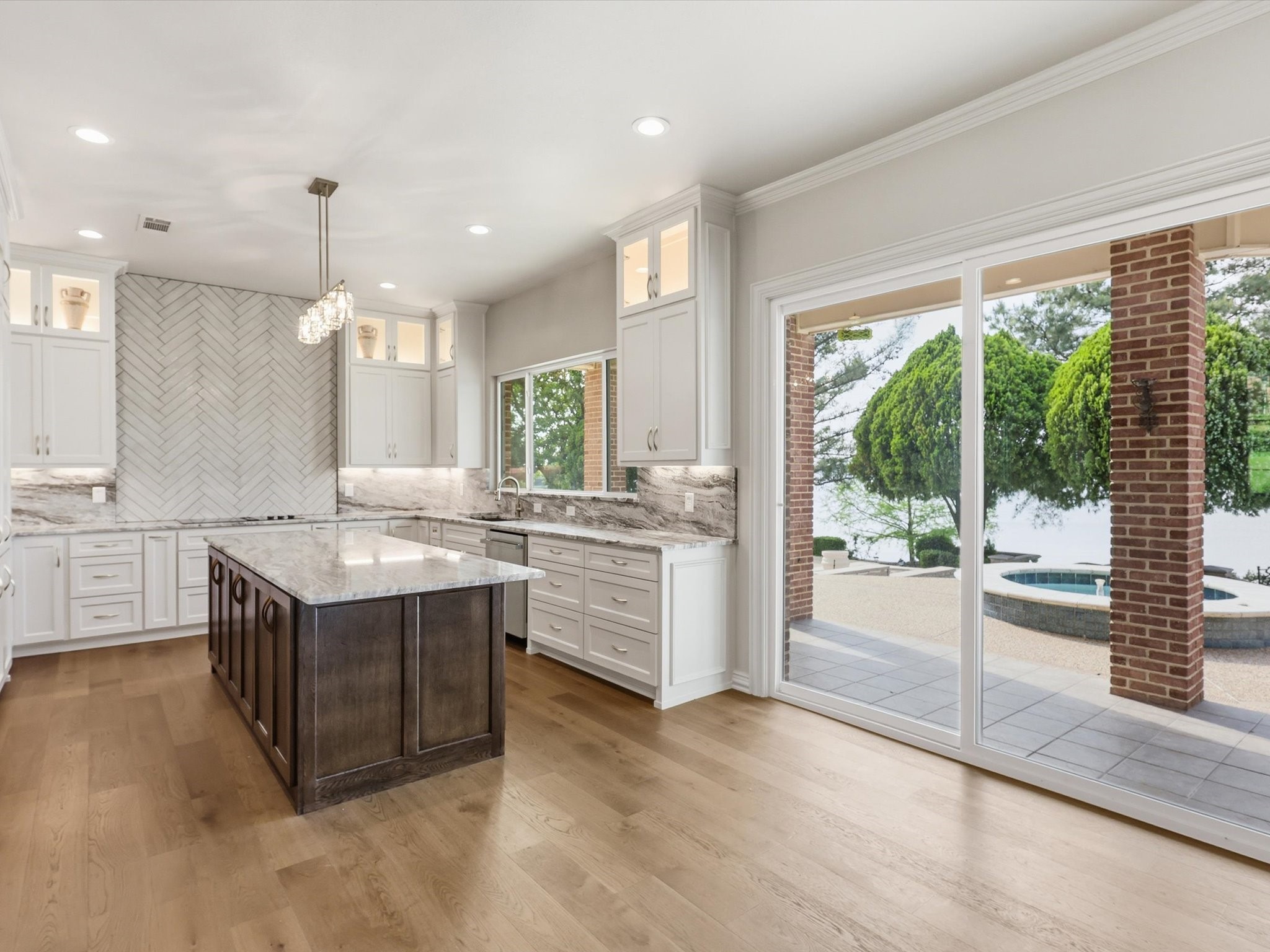 5815 Bay Club Drive