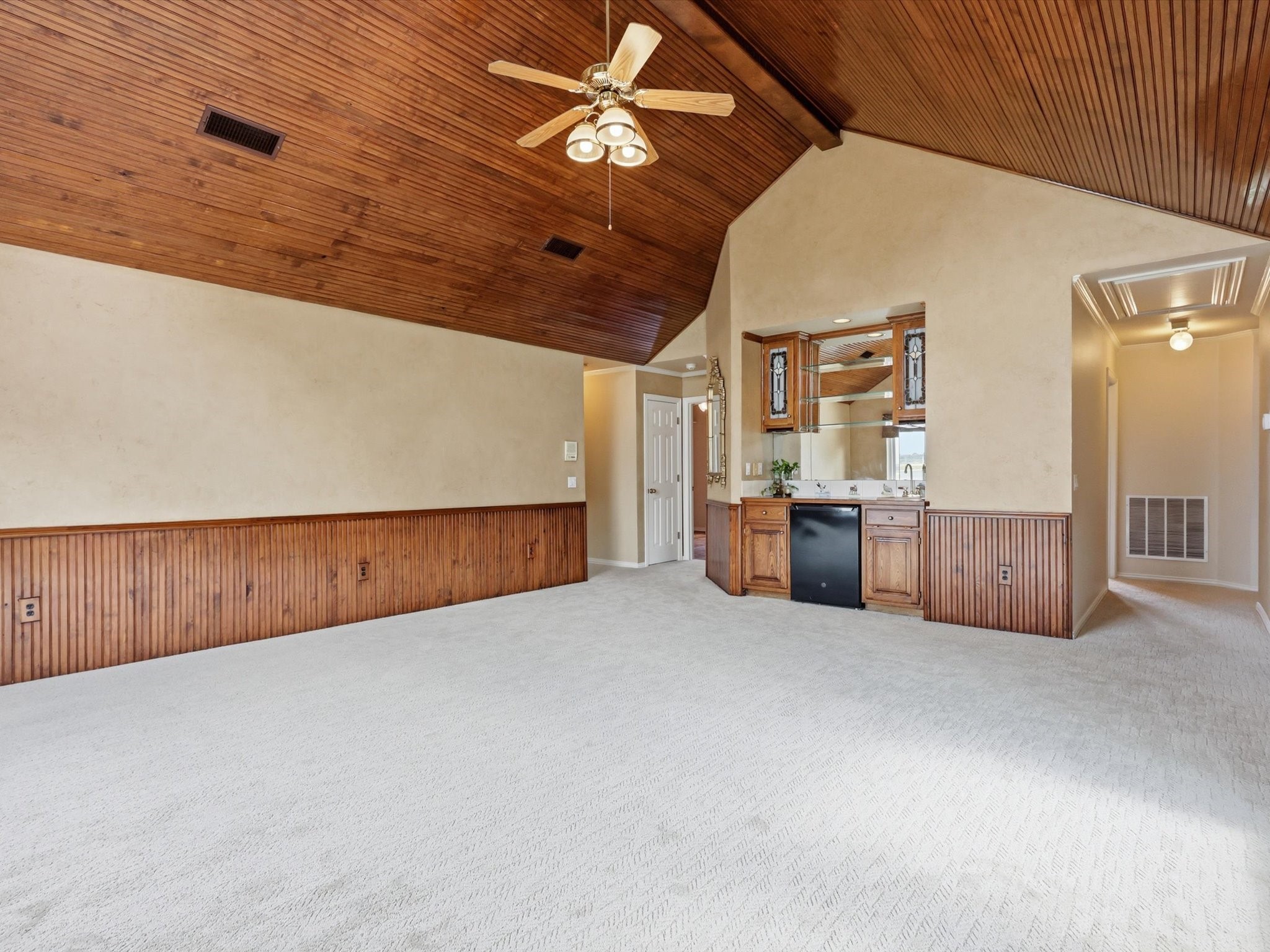 5815 Bay Club Drive