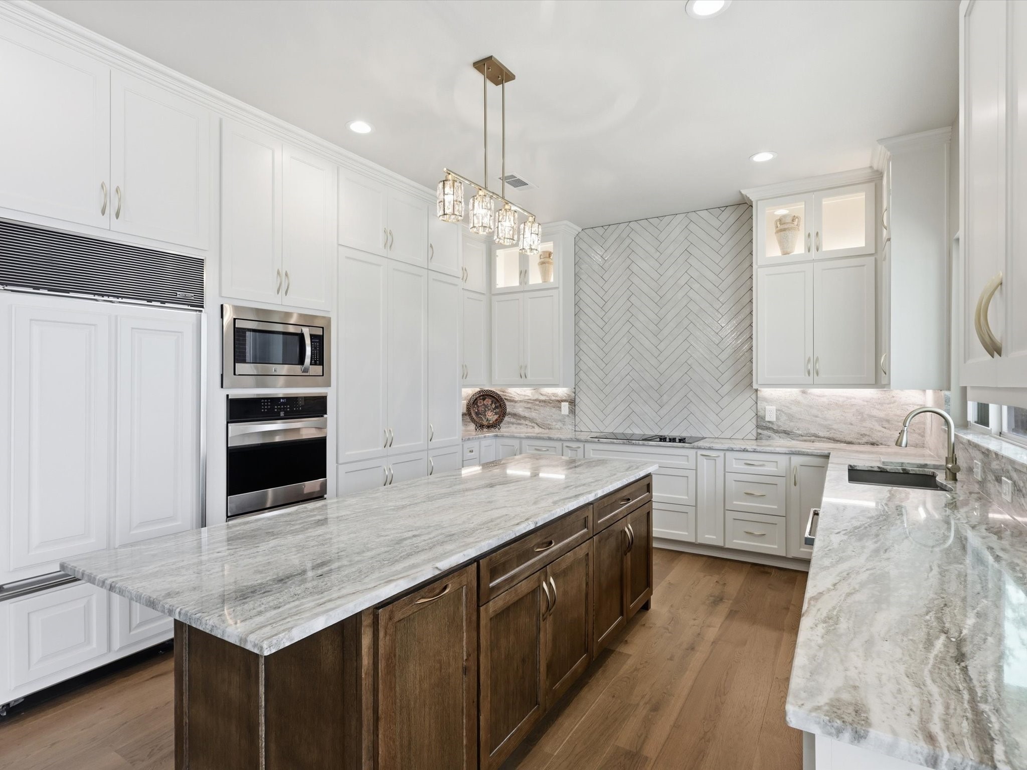 5815 Bay Club Drive
