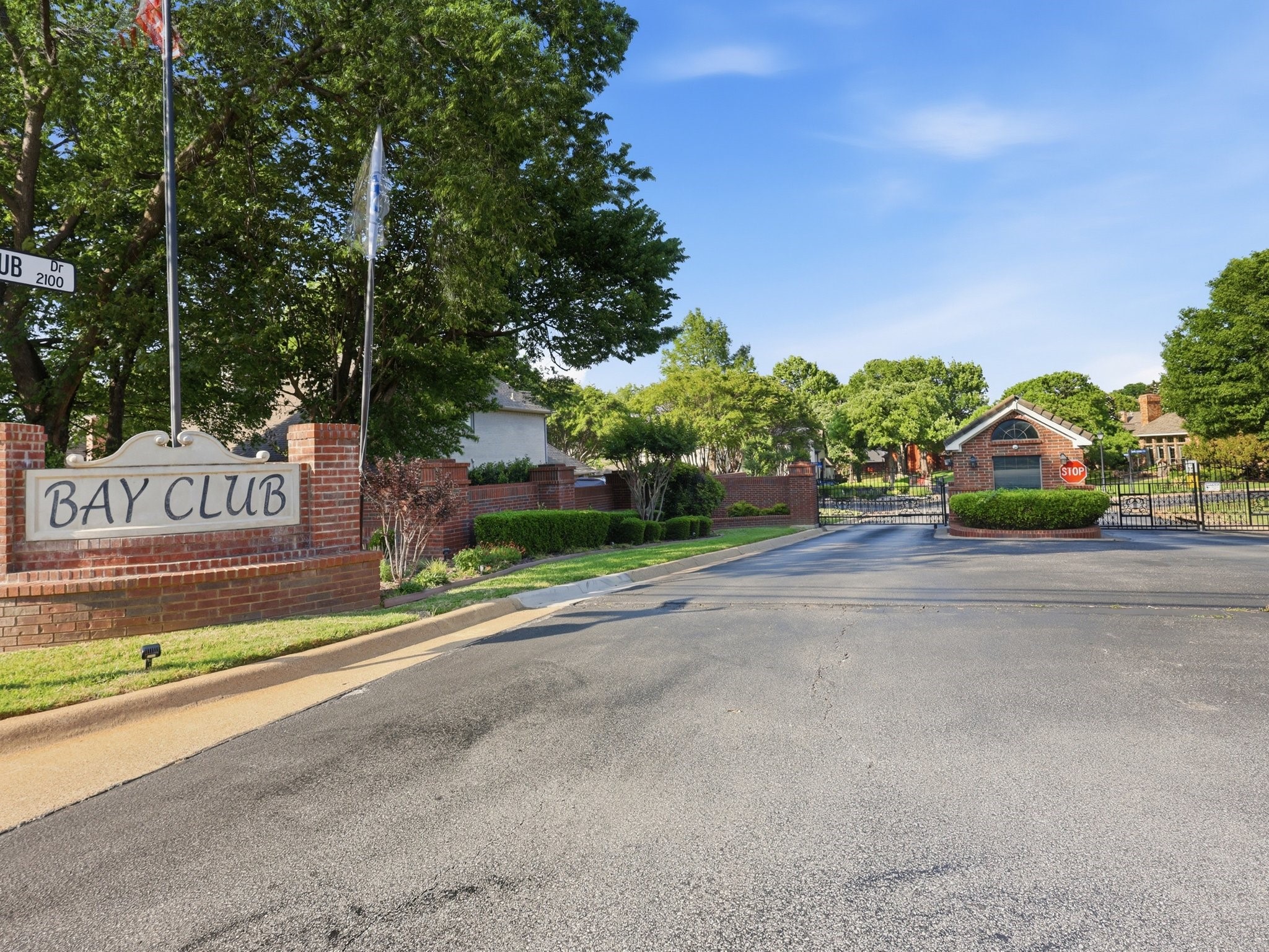 5815 Bay Club Drive