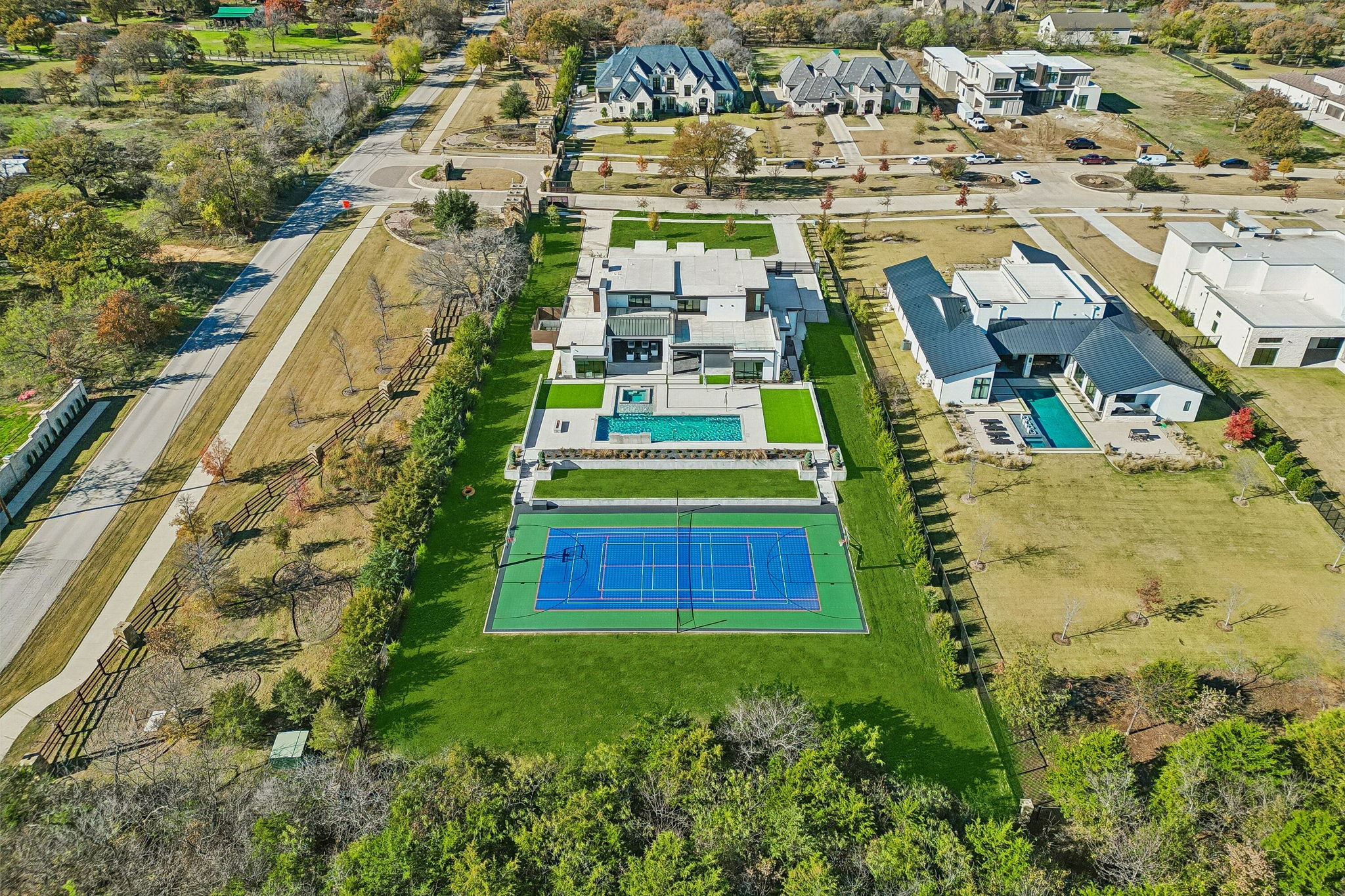 4301 Saddleback Lane