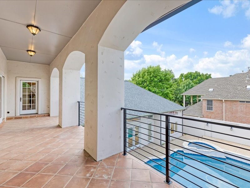 911 Walnut Falls Circle