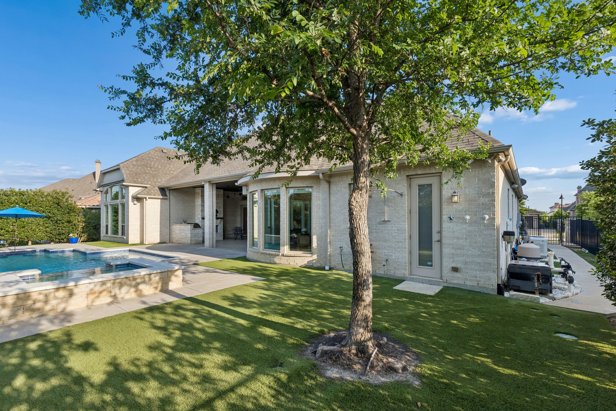 305 Woodsong Way