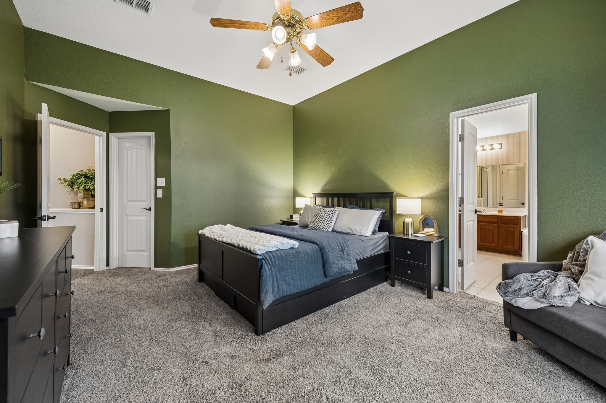 8413 Island Court