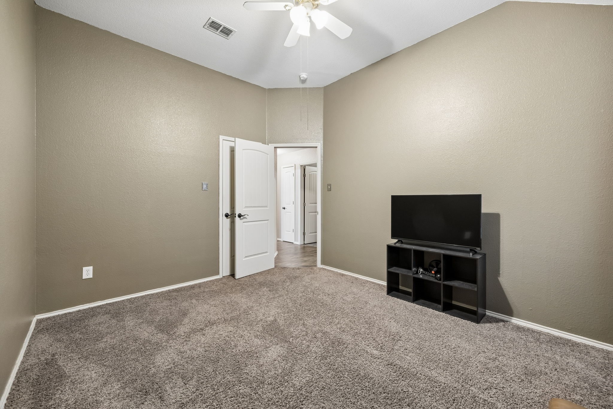 8413 Island Court