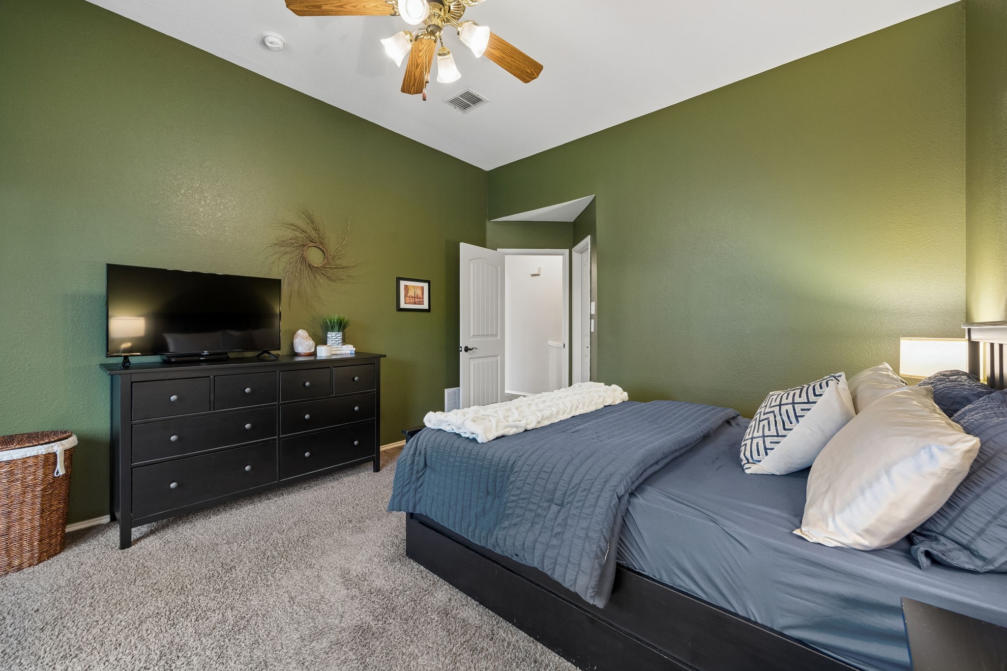 8413 Island Court