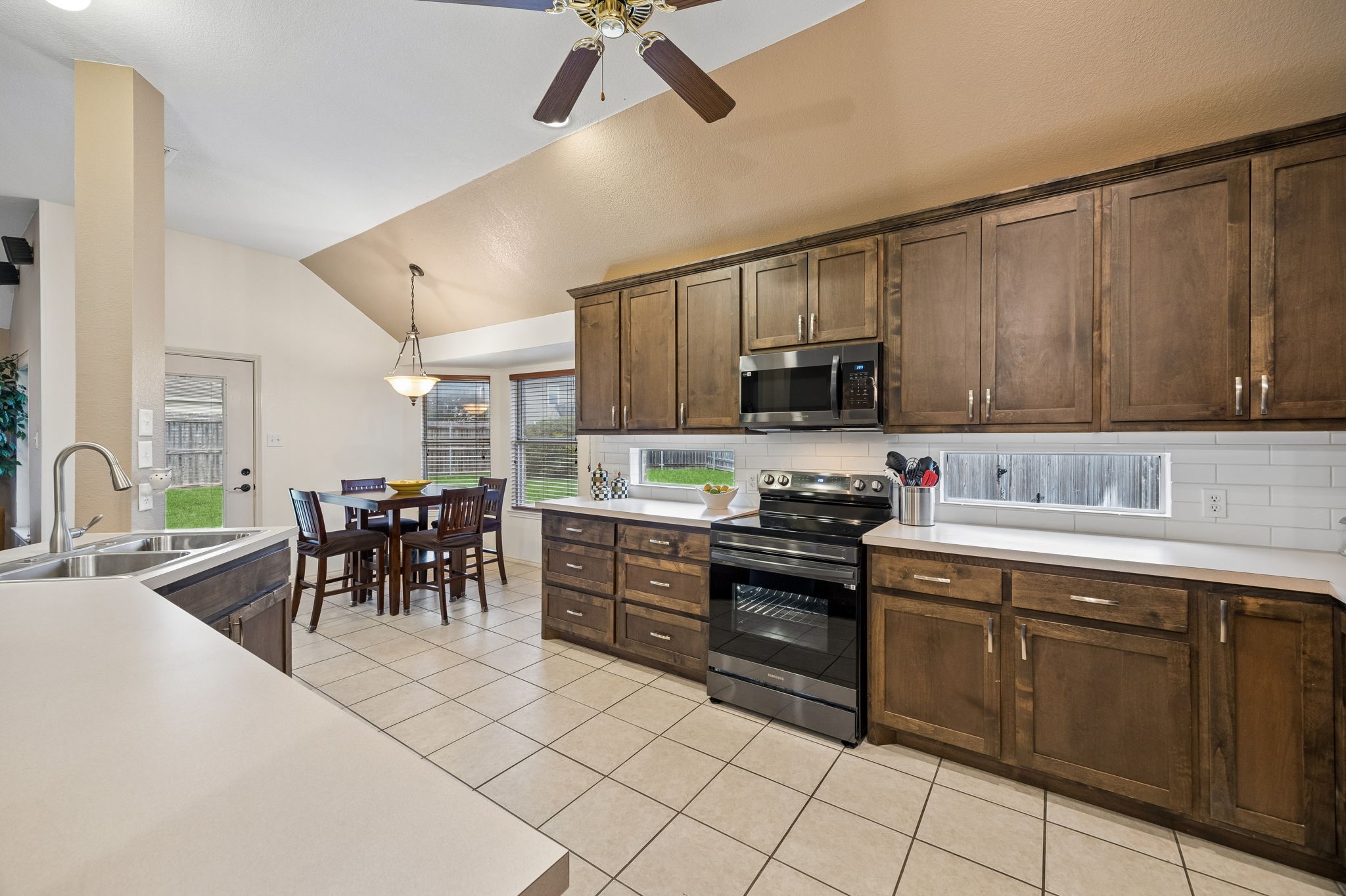 8413 Island Court