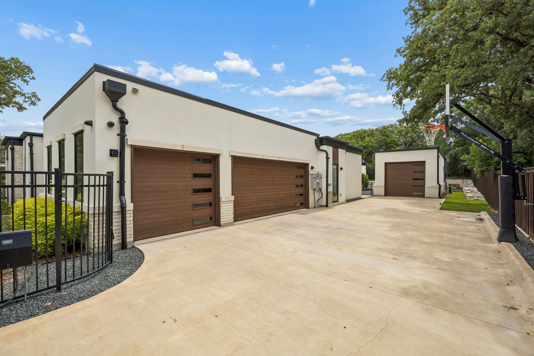 6304 Bettinger Drive