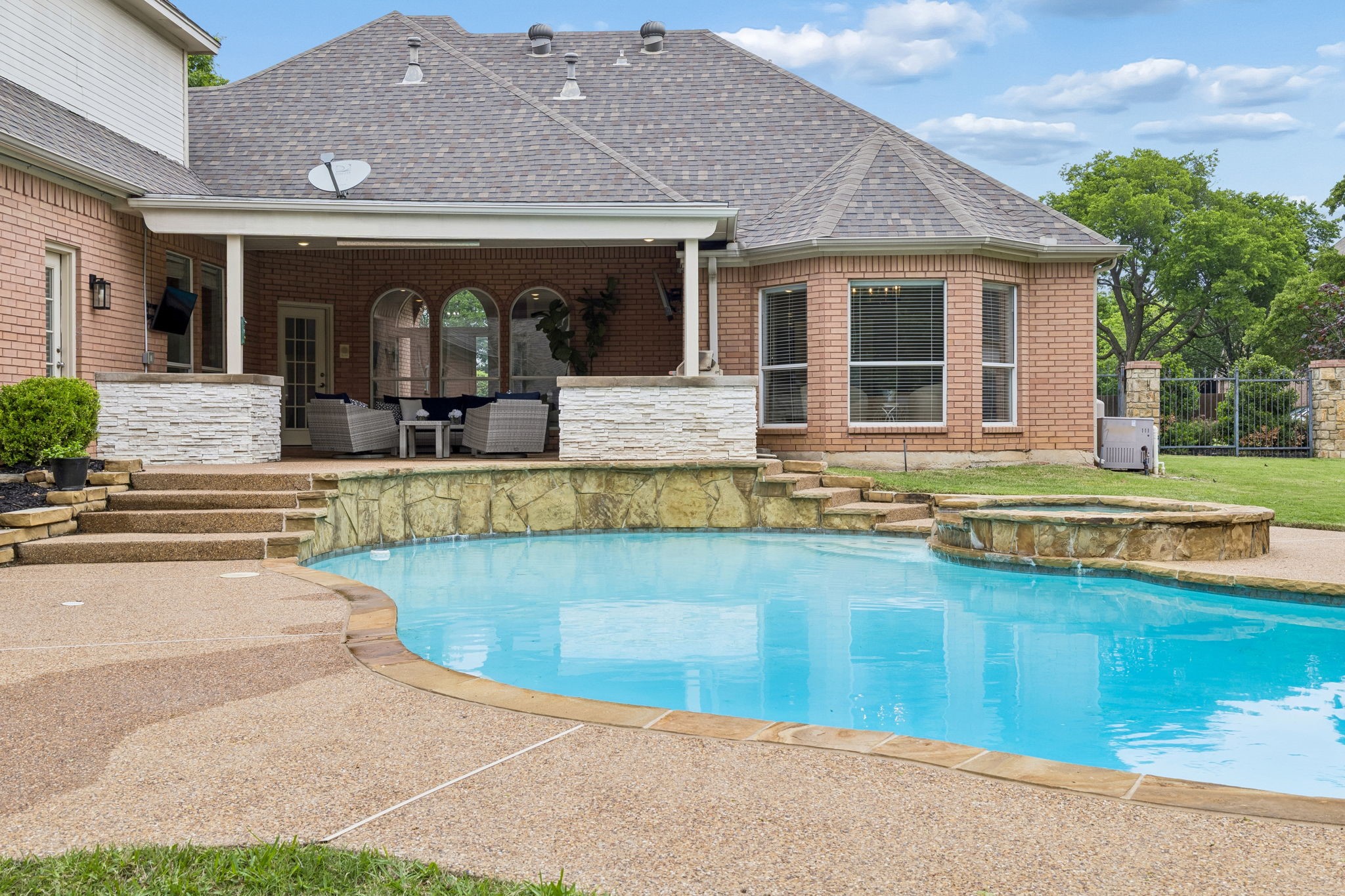 1309 Meadow Ridge Court