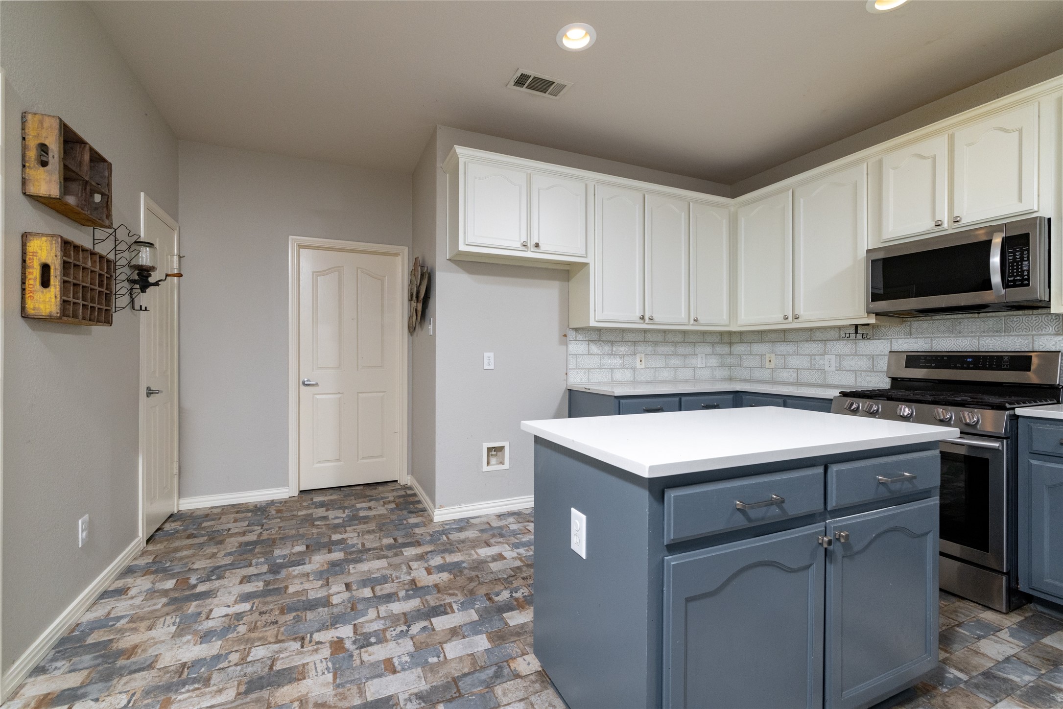 5133 Emmeryville Lane