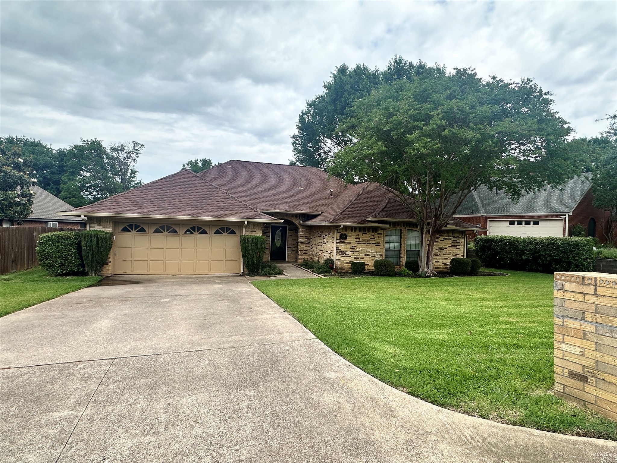 3024 Sweet Briar Street