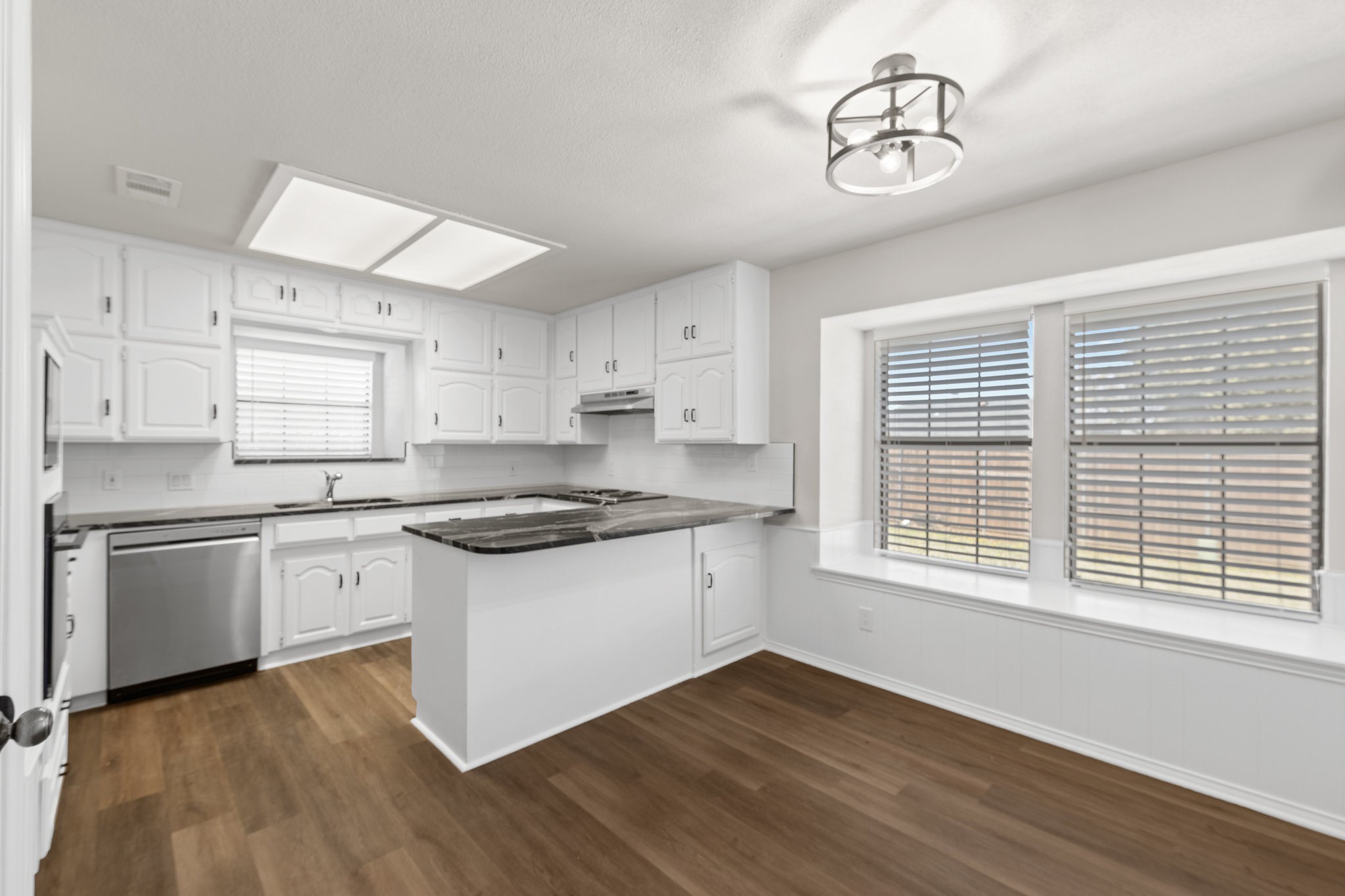 3024 Sweet Briar Street