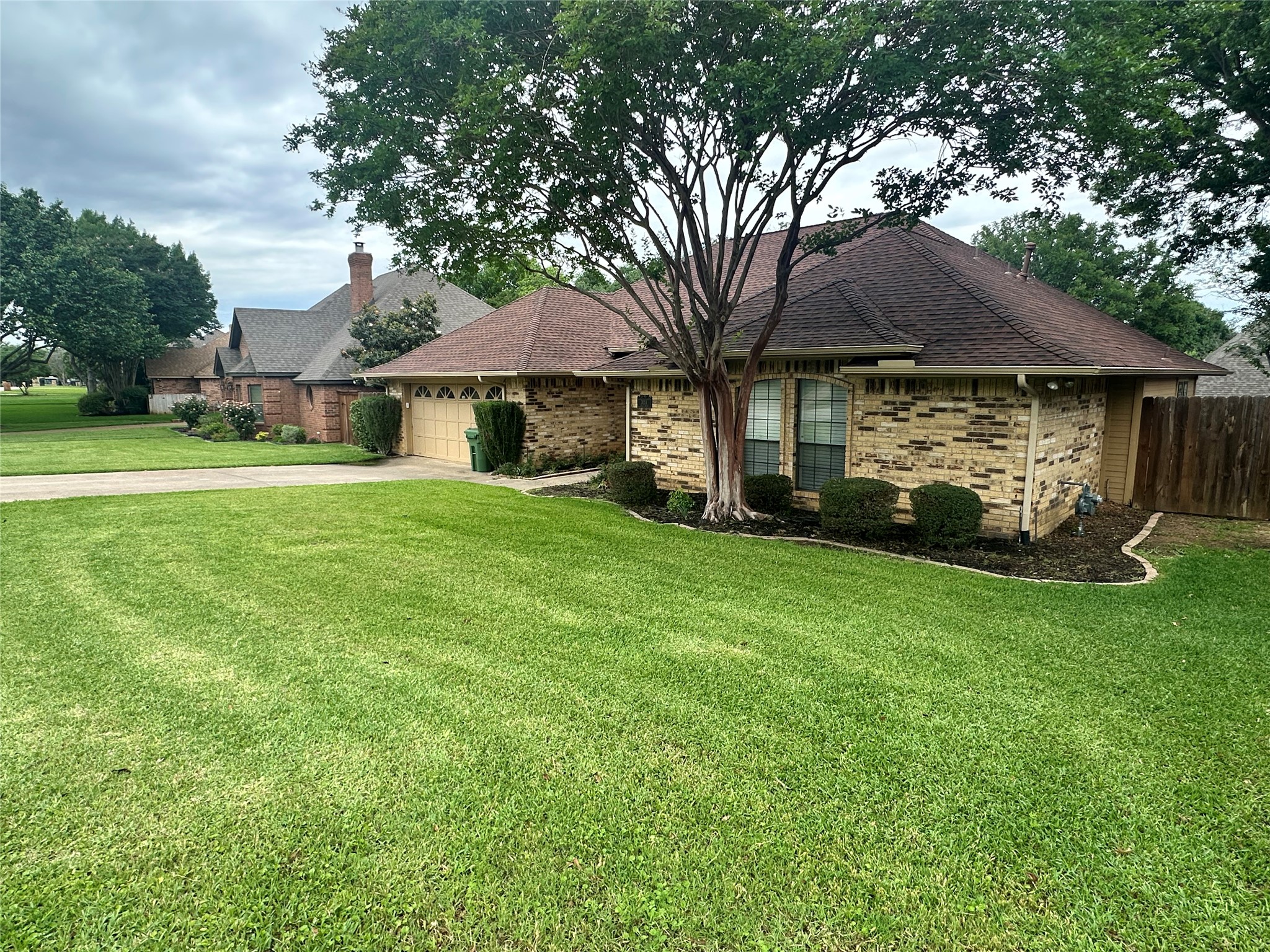 3024 Sweet Briar Street