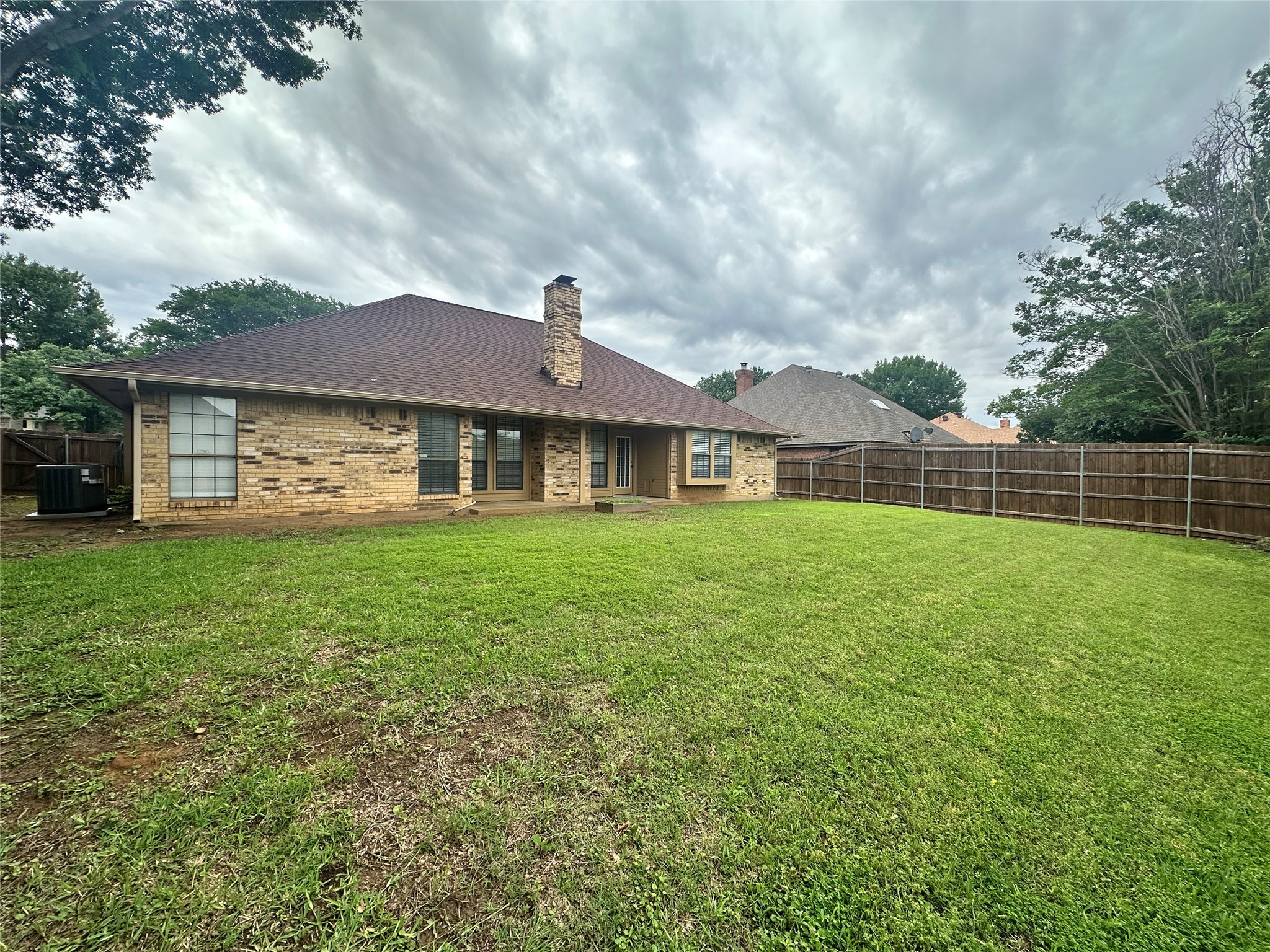 3024 Sweet Briar Street