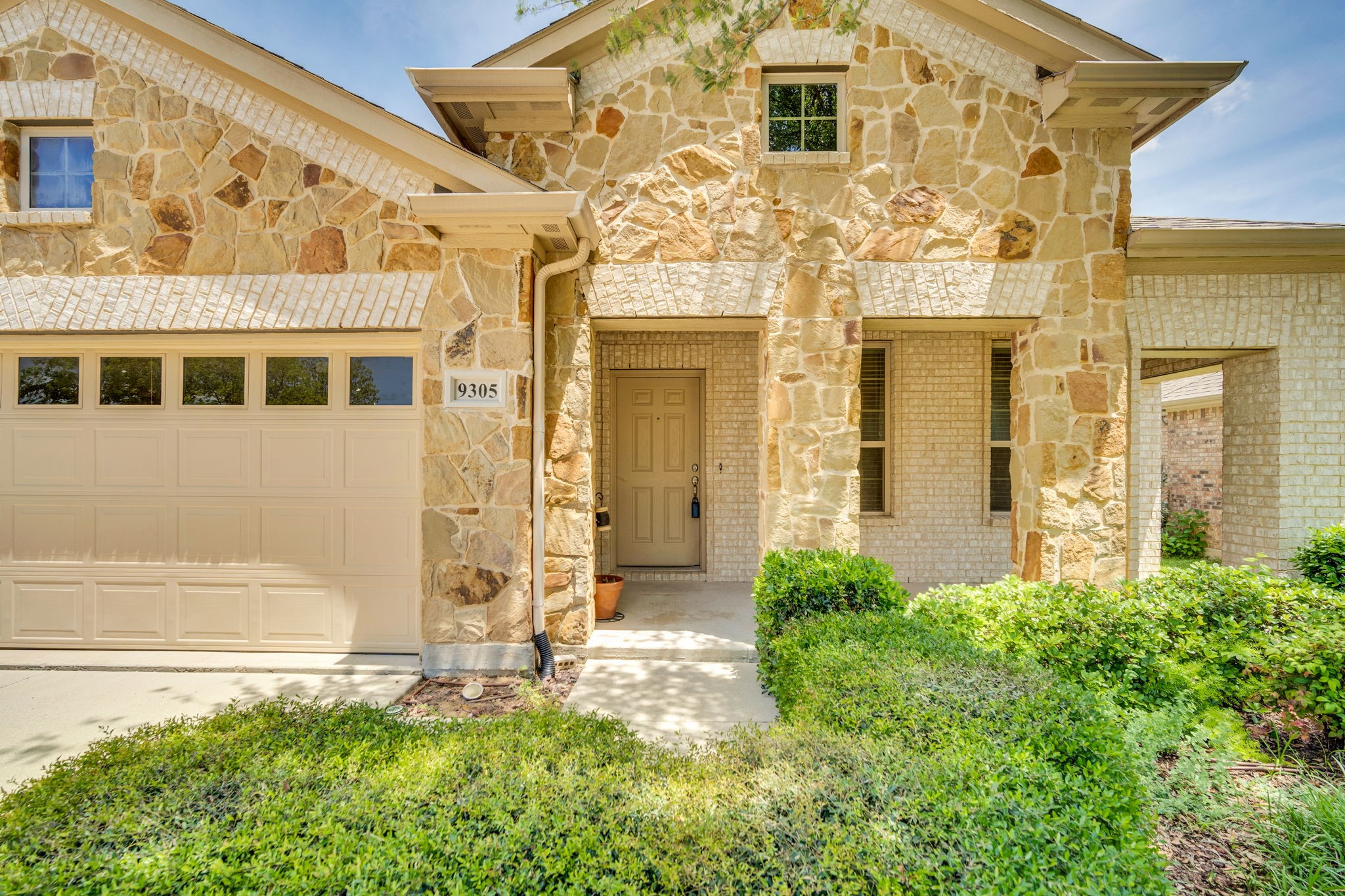 9305 Water Oak Court